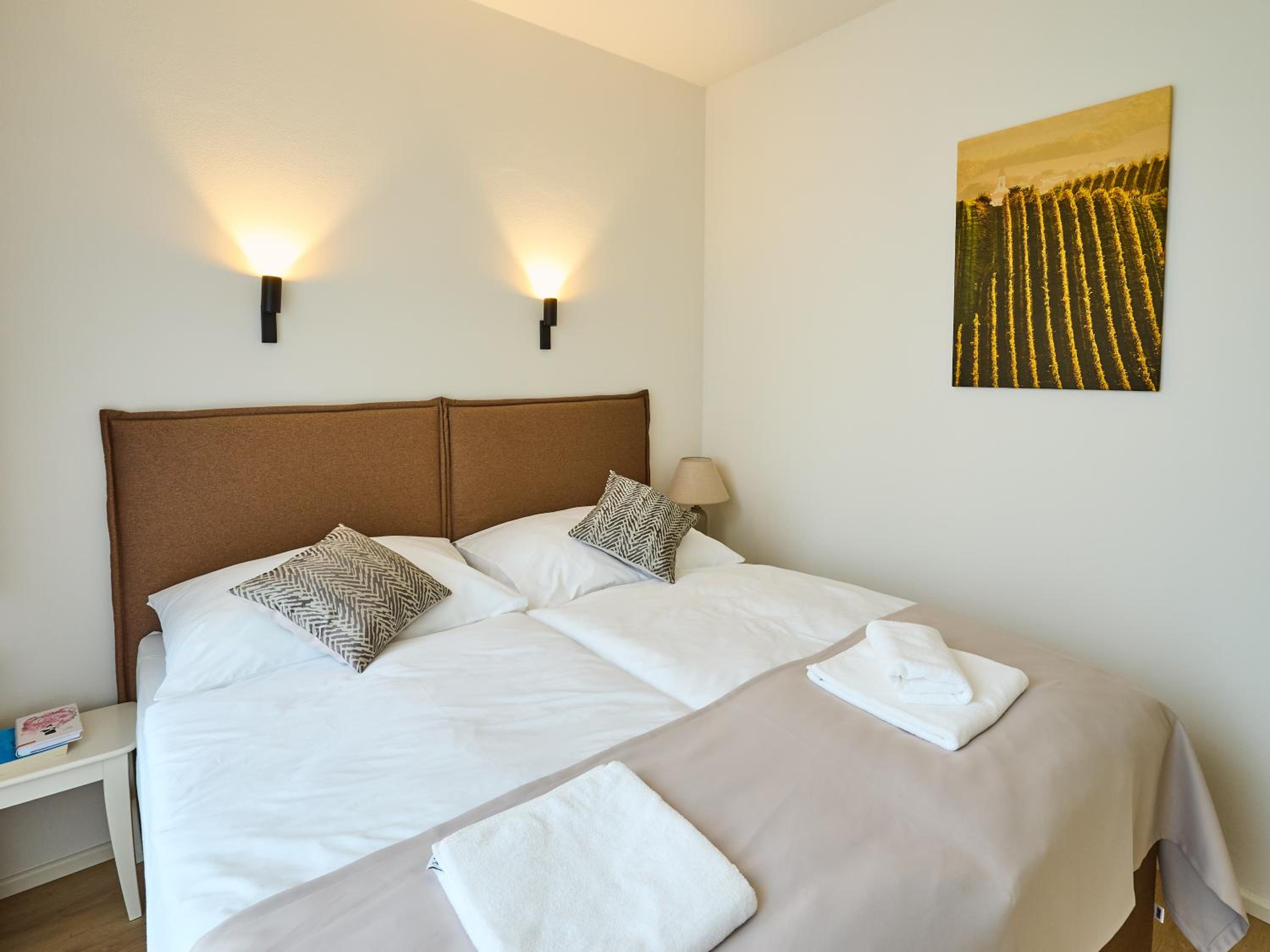 One-Bedroom Apartment with Sea View and Terrace photo 2