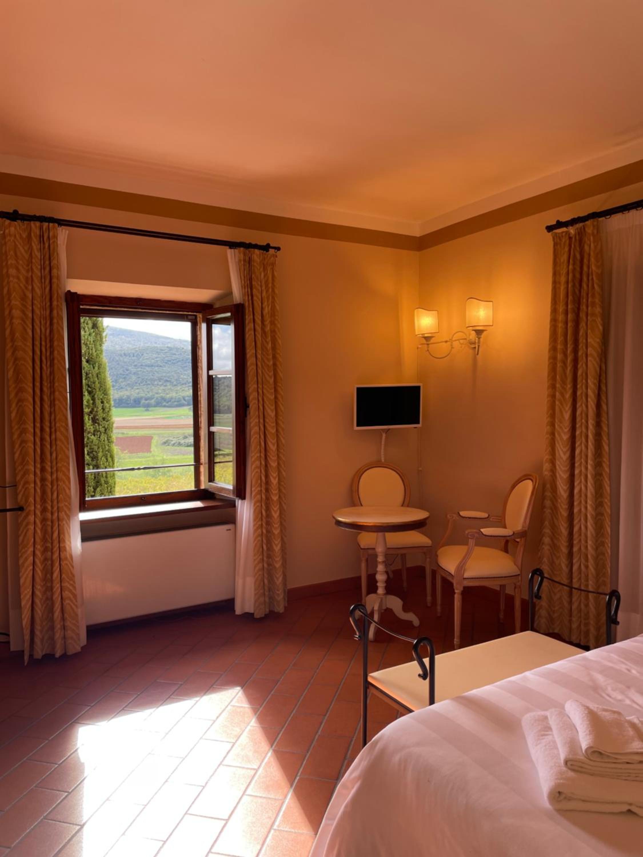 Double Room With Pool View photo 3