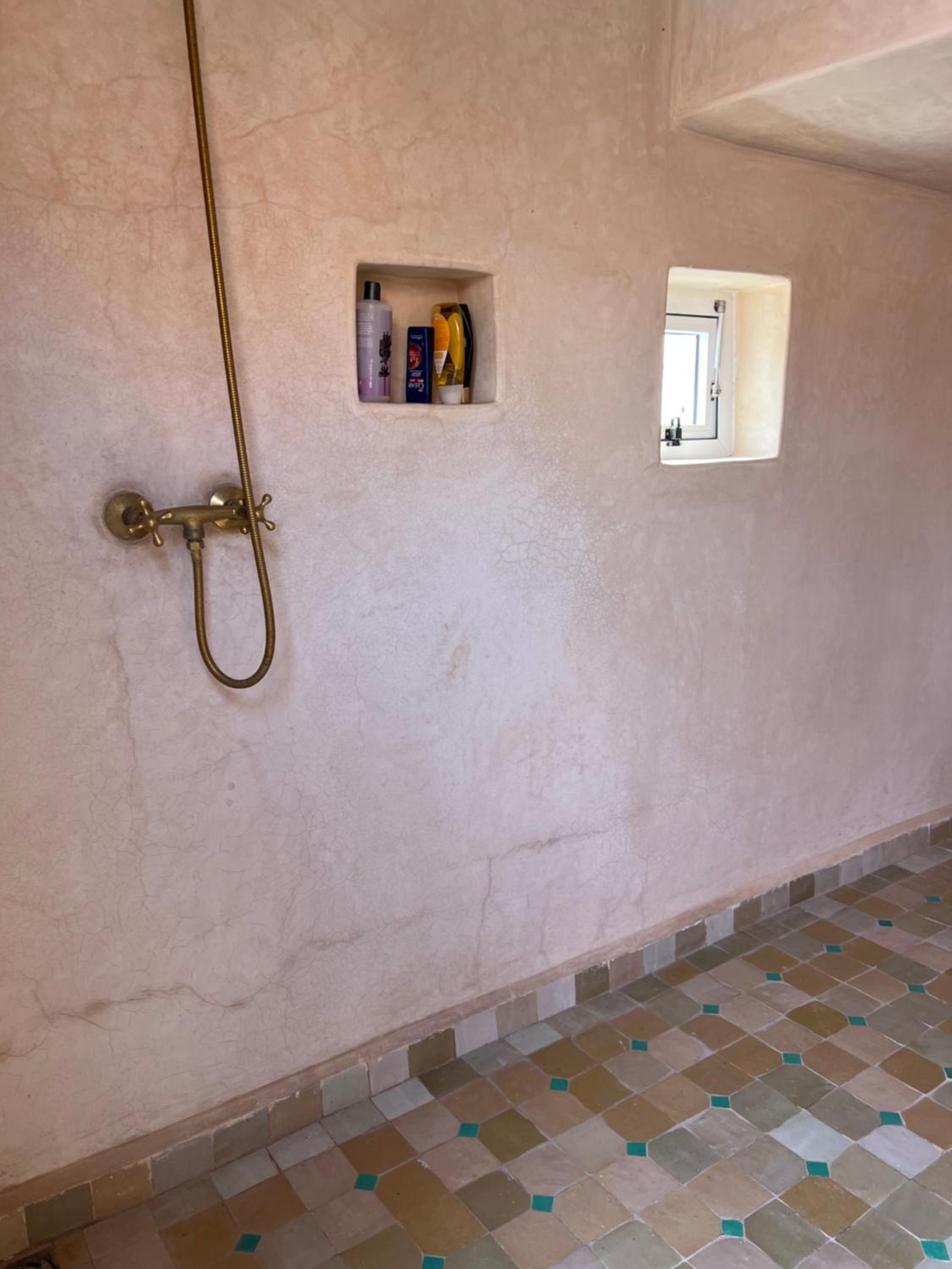 Double Room with Shared Bathroom photo 3