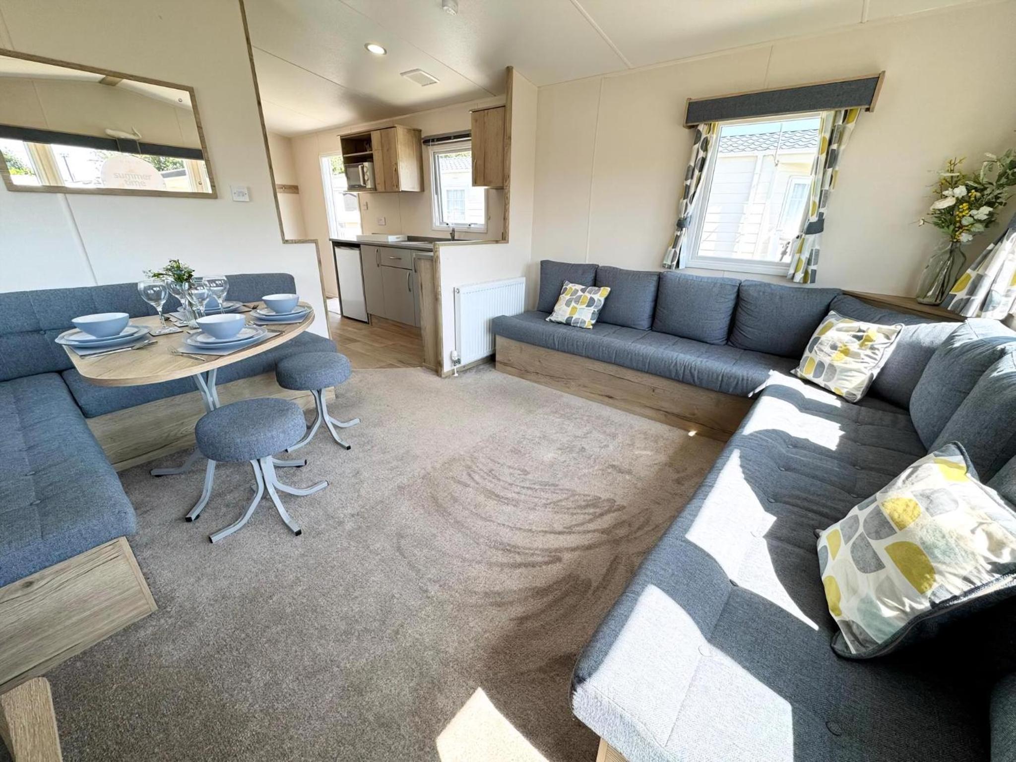 Mobile Home photo 1