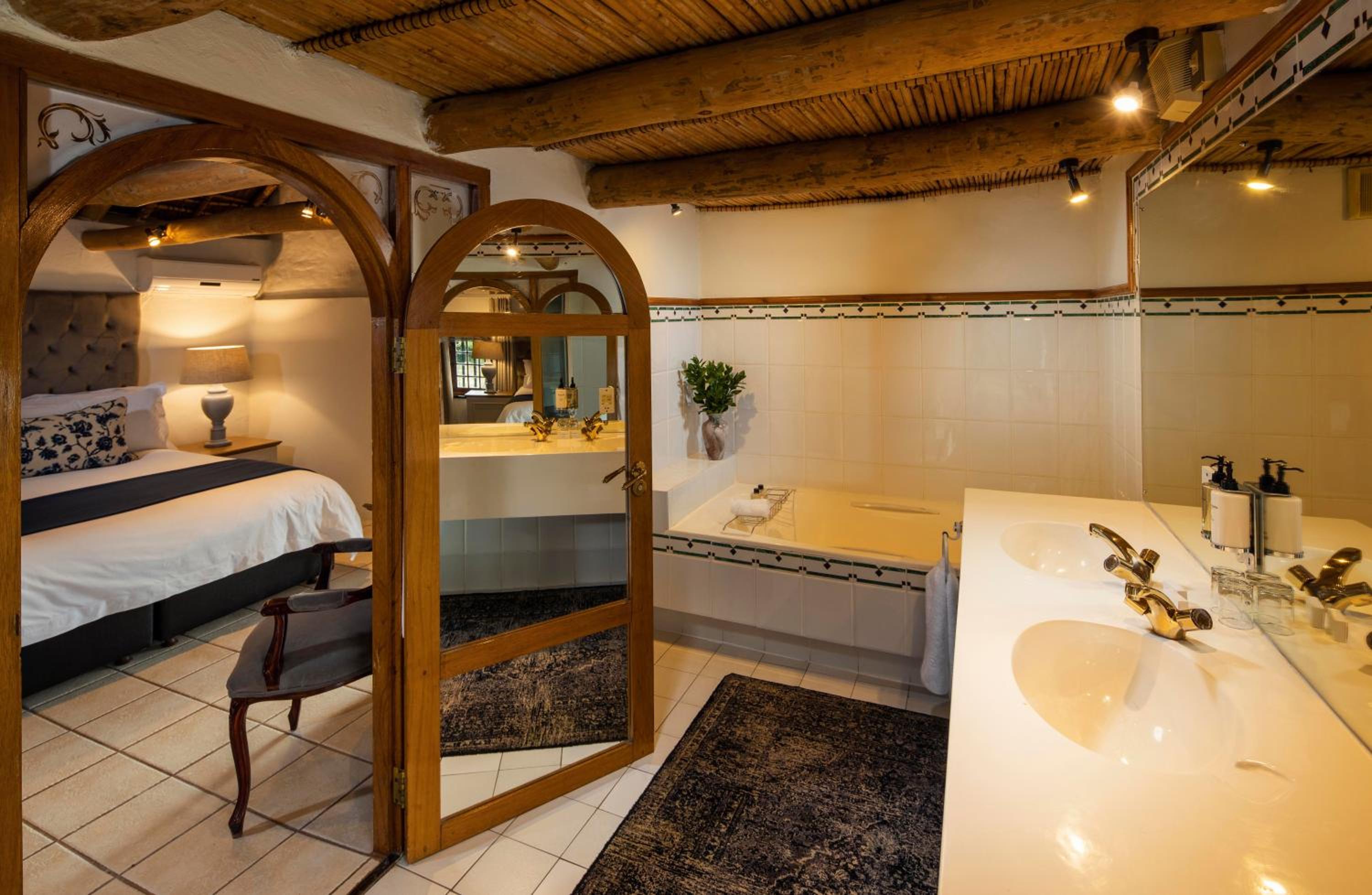 Heritage Suite - Photo 4