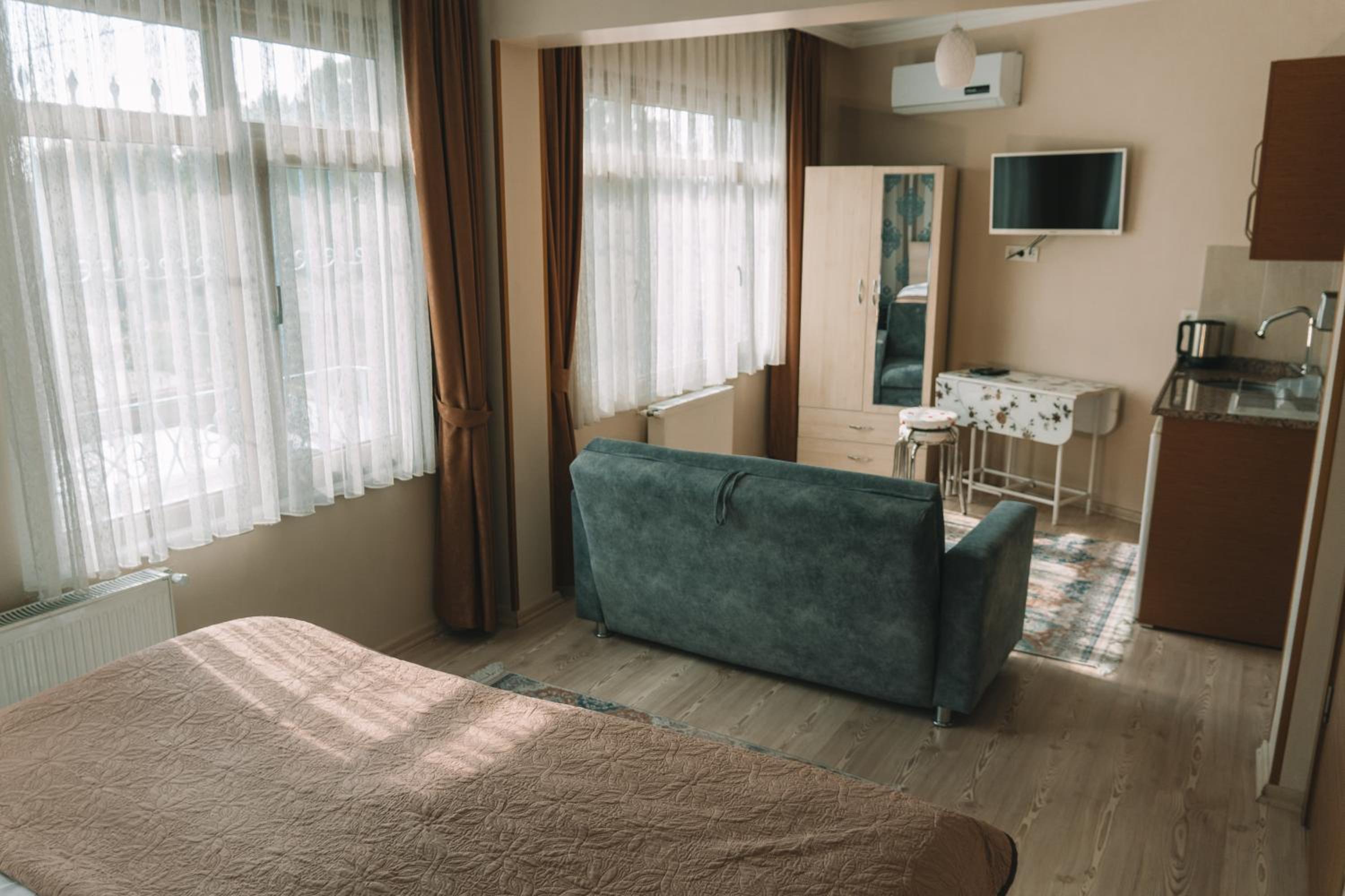 Triple Room with City View photo 2