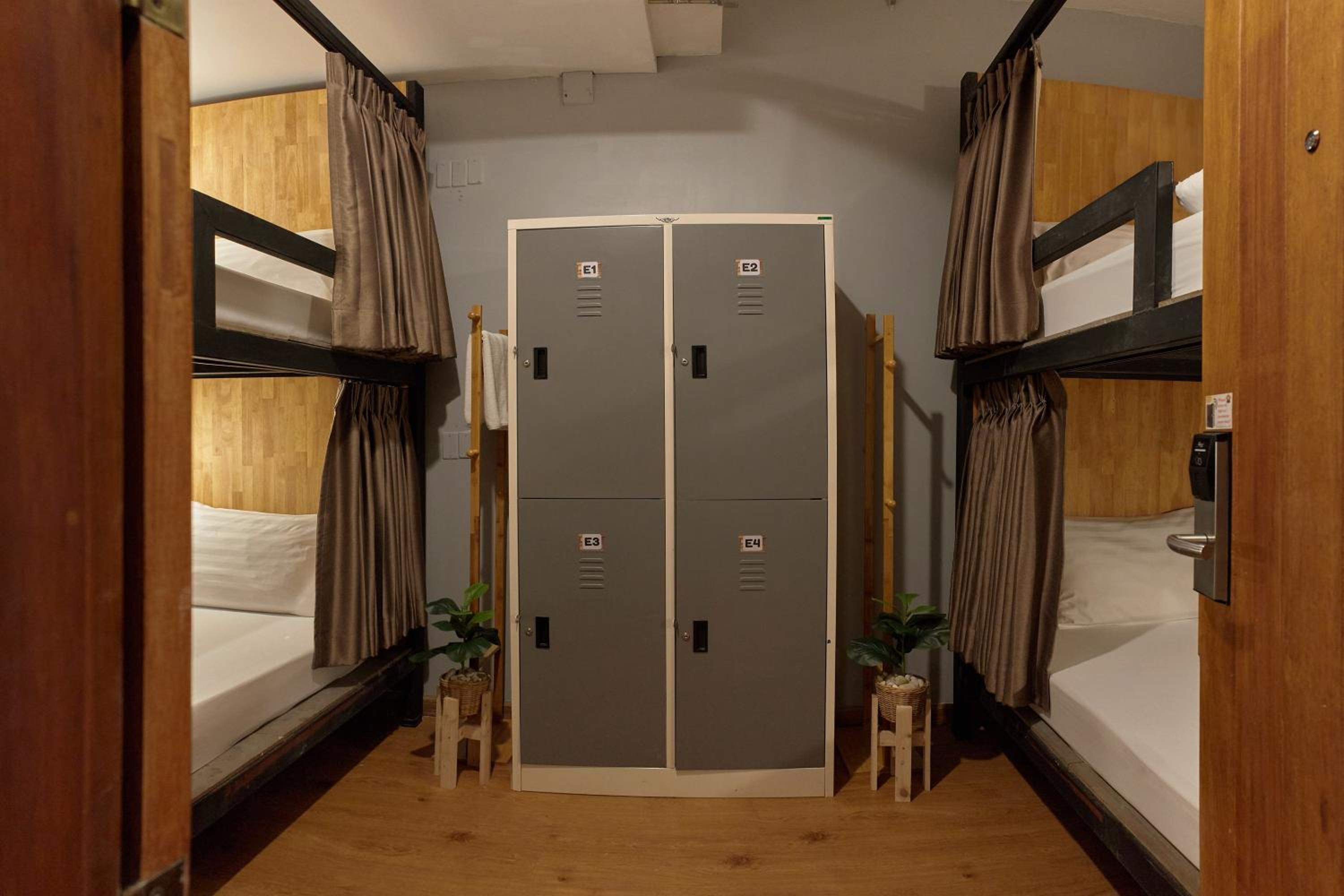 Bed in 4-Bed Female Dormitory Room photo 2