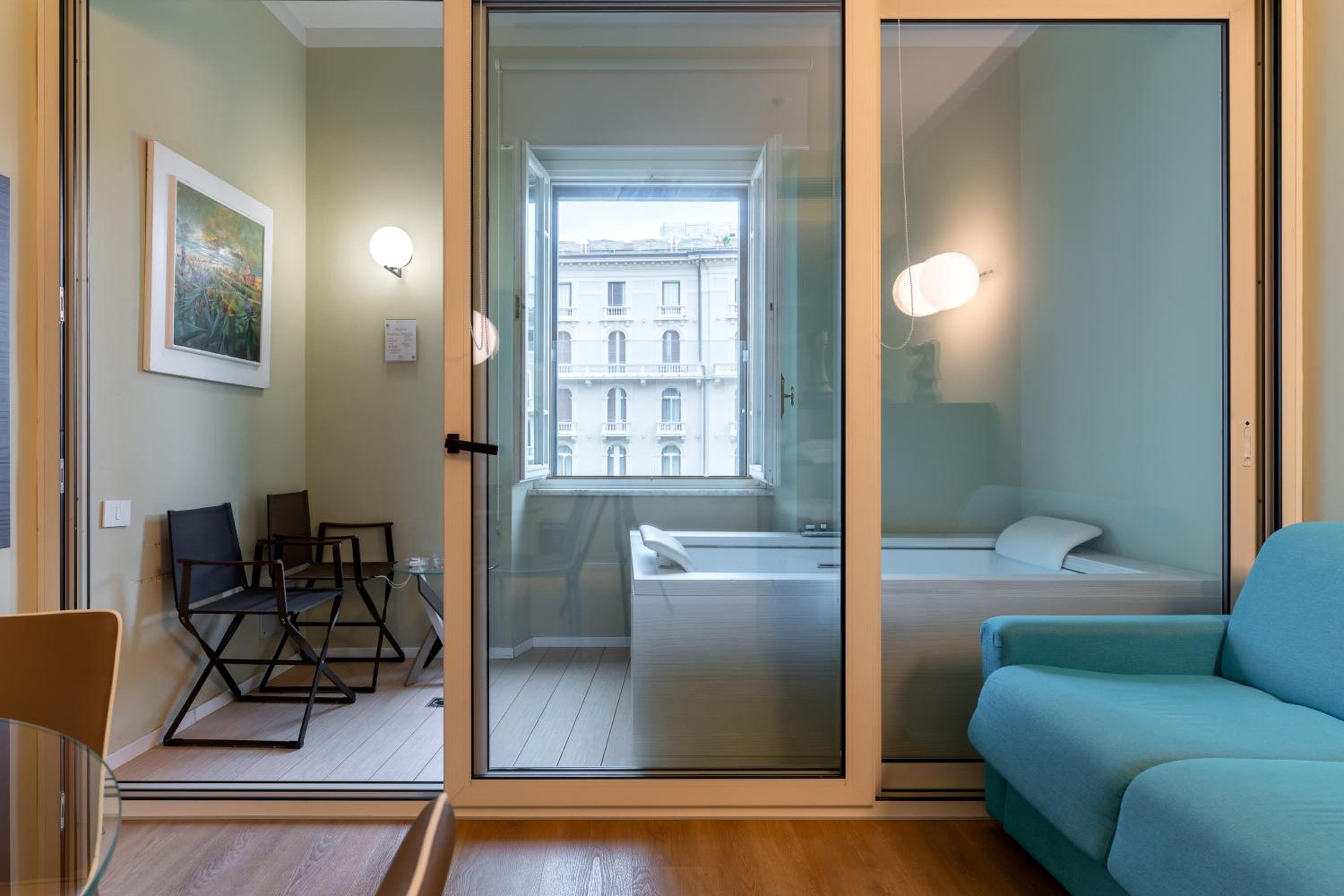 Suite with Spa Bath - Photo 5