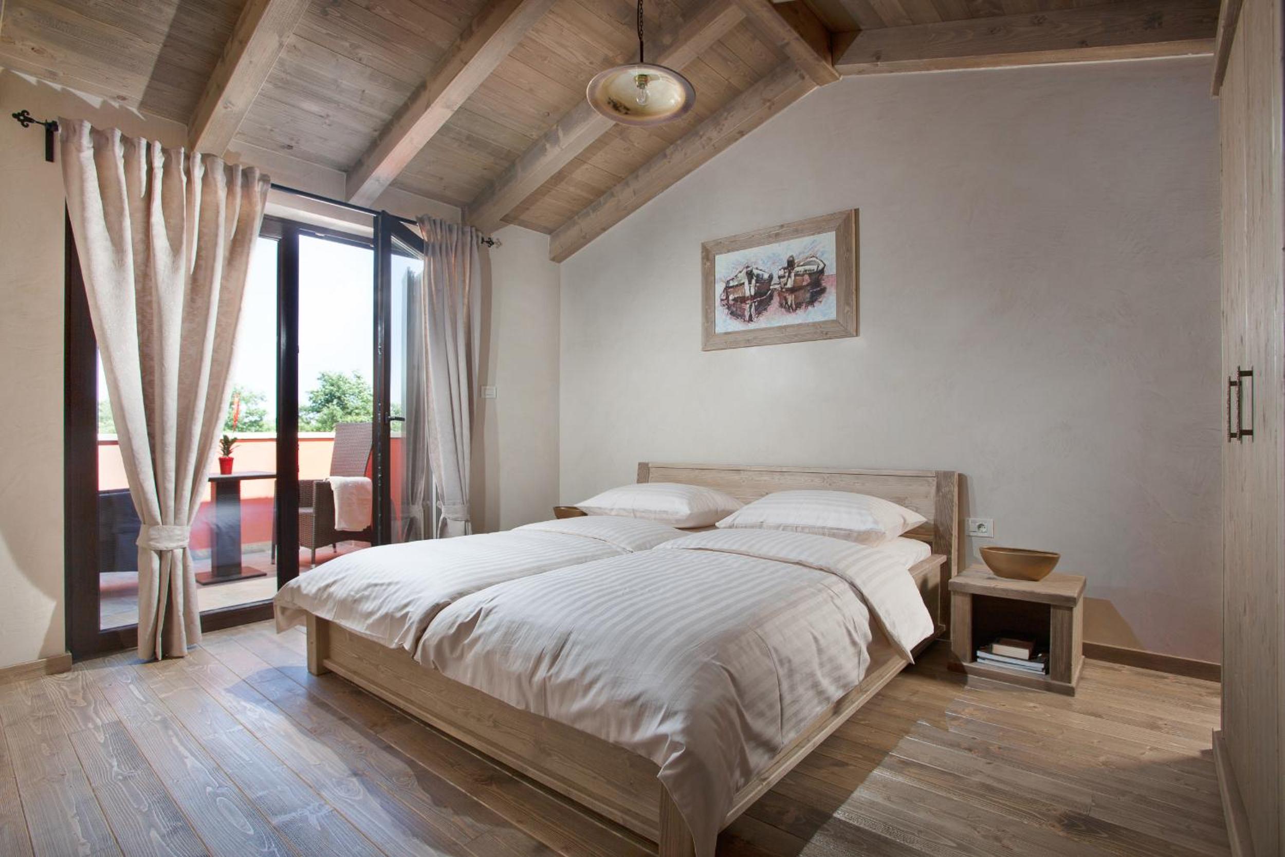 Villa photo 3