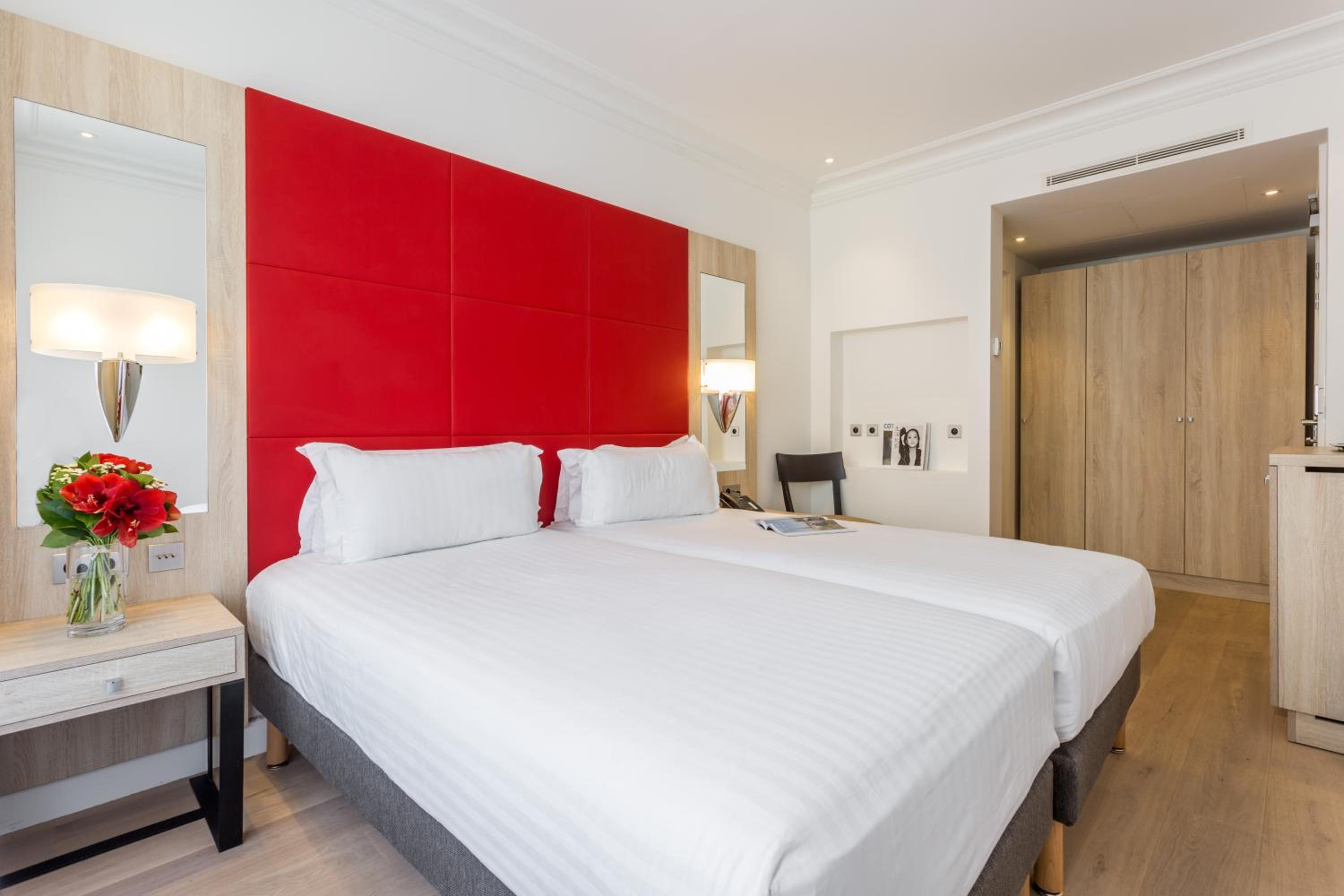 Two Connecting Family Rooms