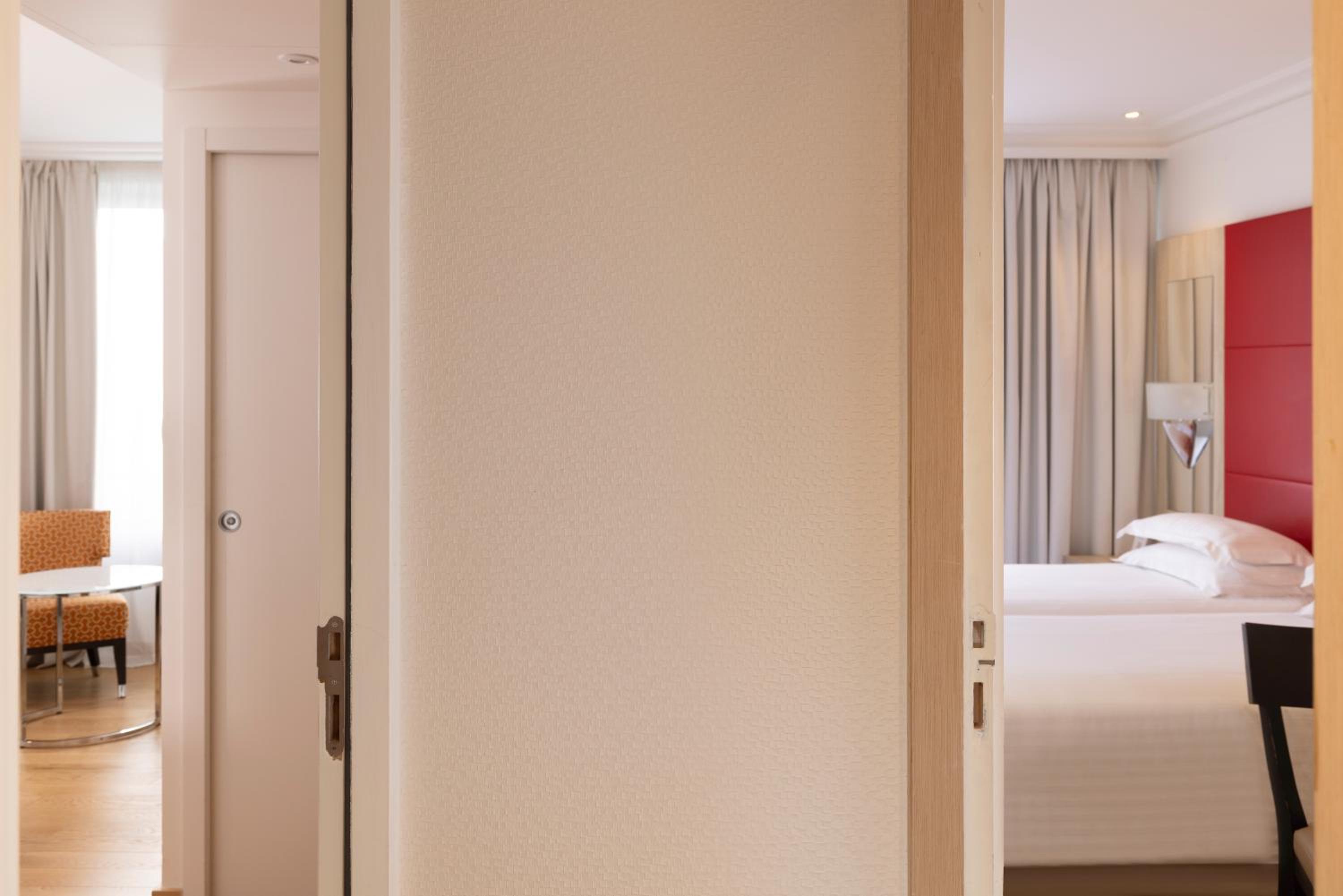 Two Connecting Family Rooms photo 2