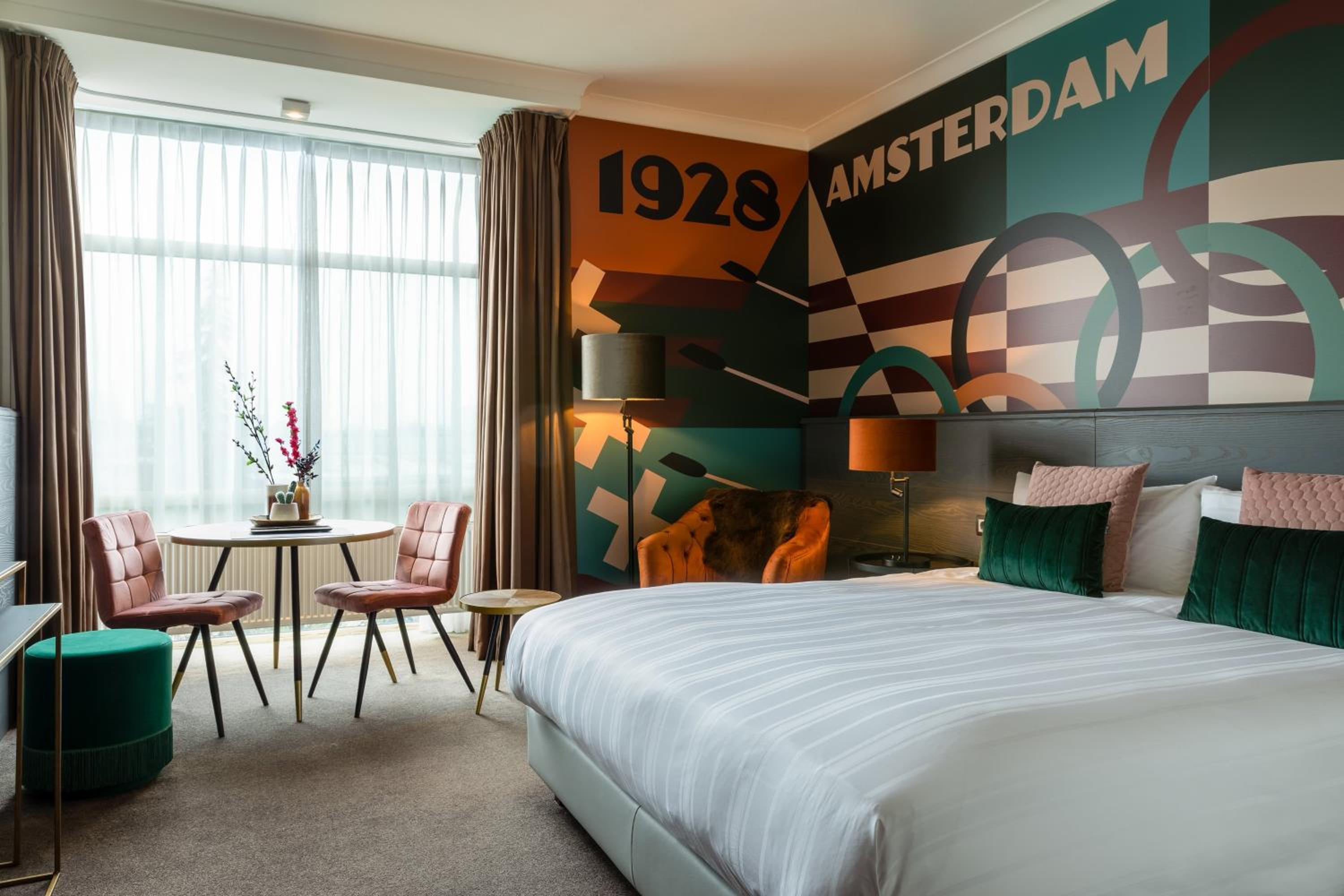 Deluxe King Room photo 2