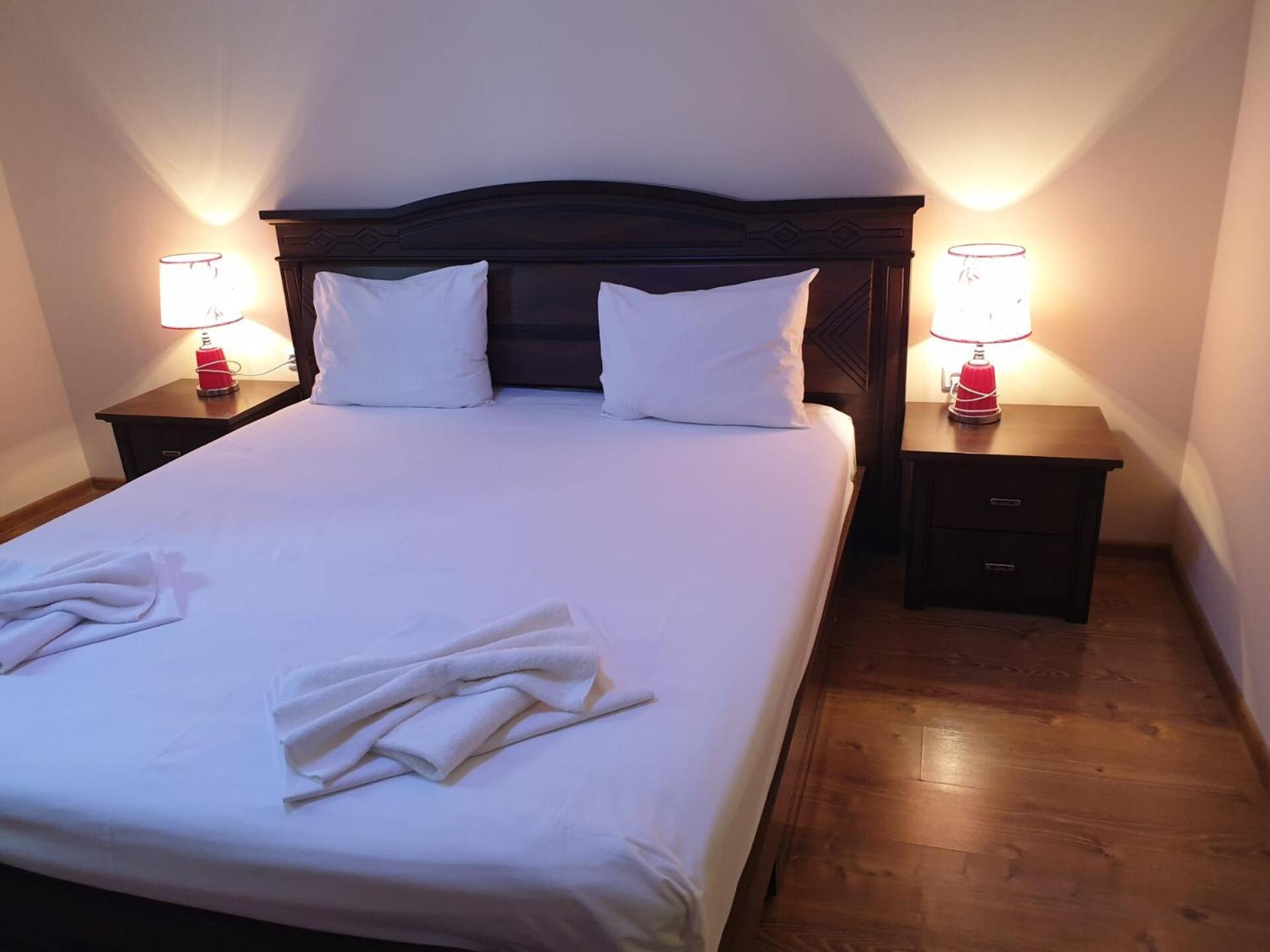 Two-Bedroom Suite with Balcony and Sea View photo 2