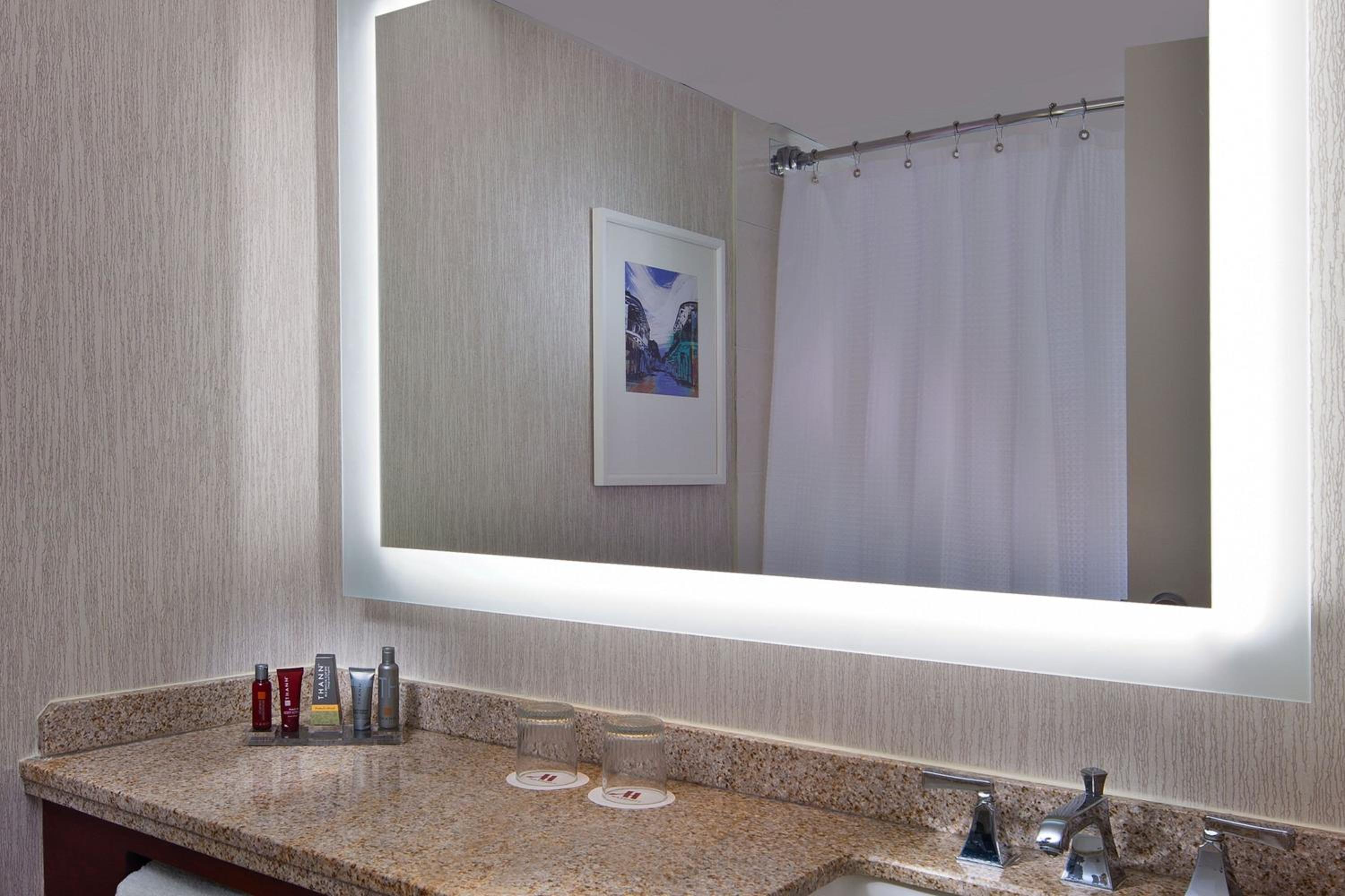 King Room with City View - Photo 2