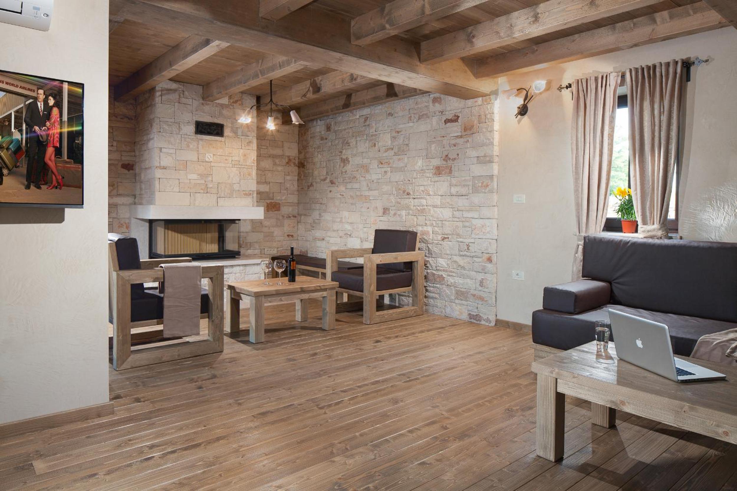 Villa photo 1