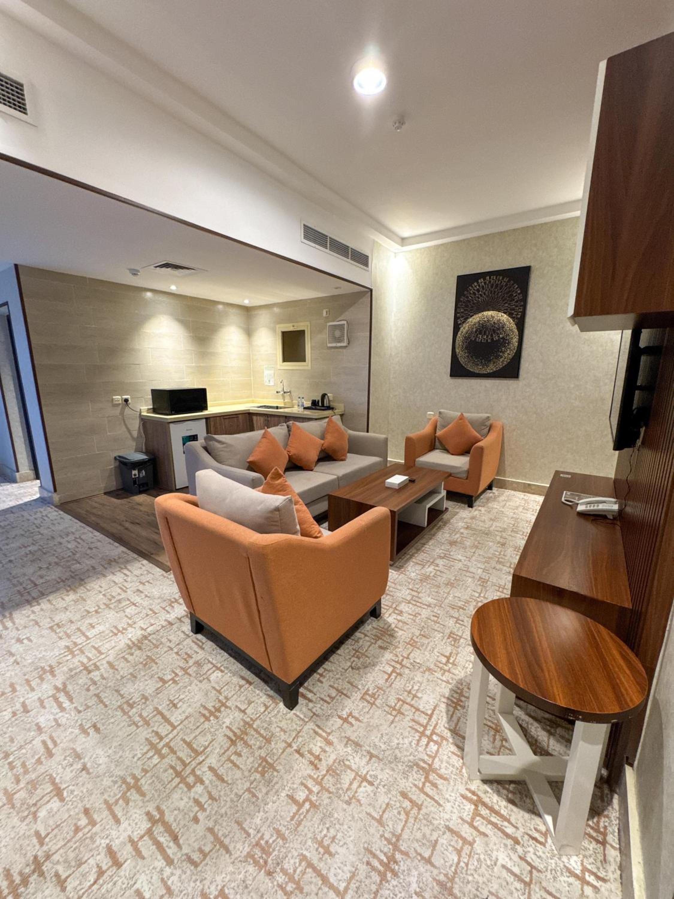 Suite With City View photo 3