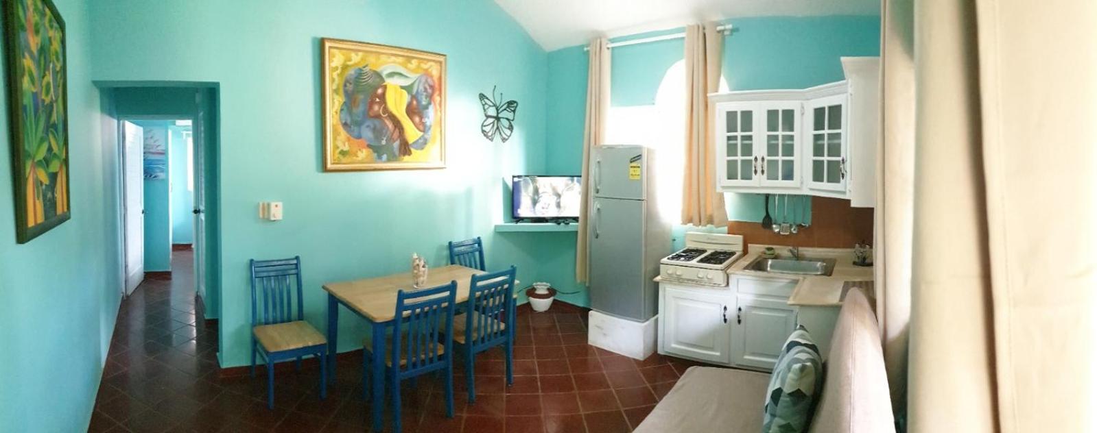 One-Bedroom Apartment photo 1