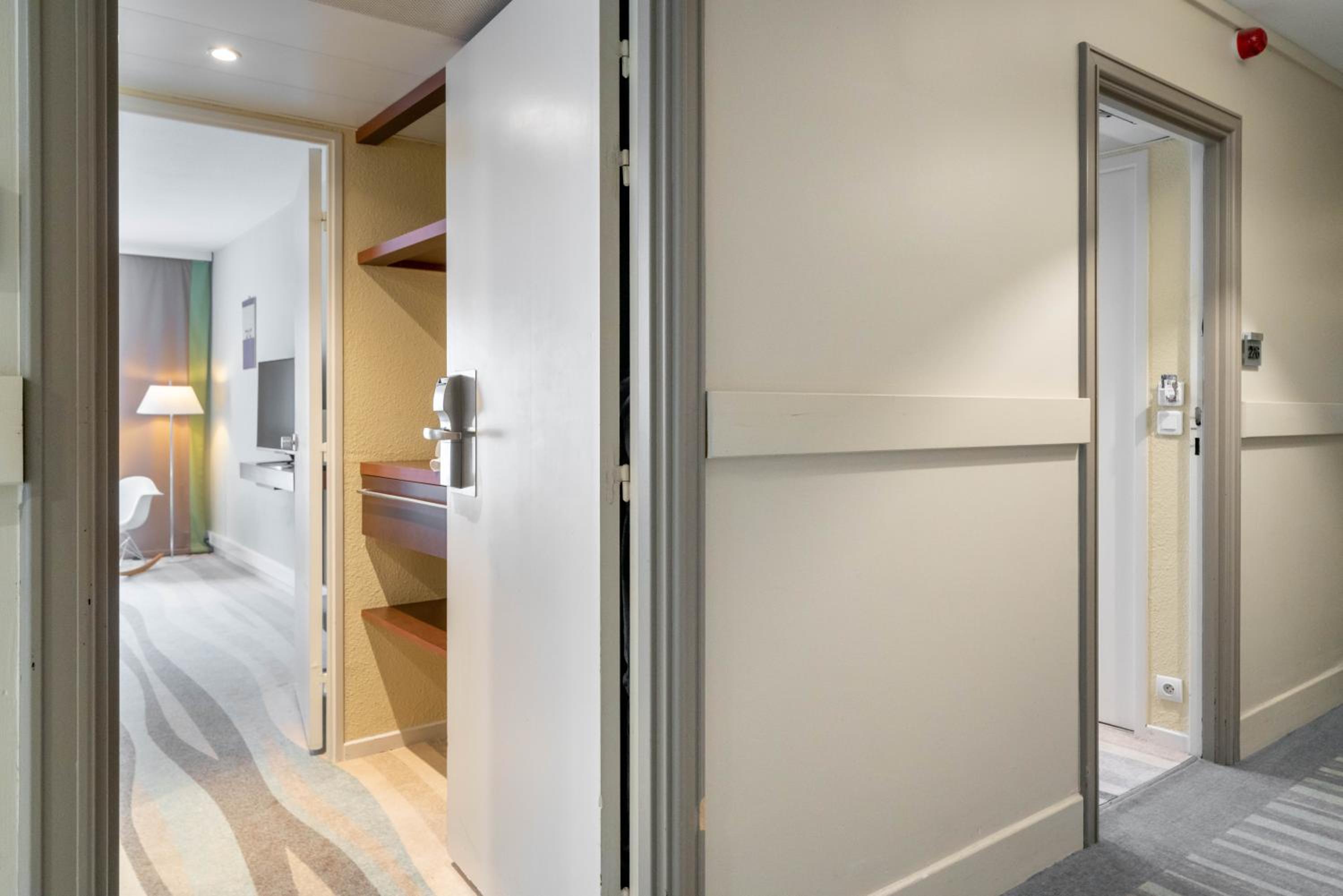 2 Adjacent Rooms - Photo 6