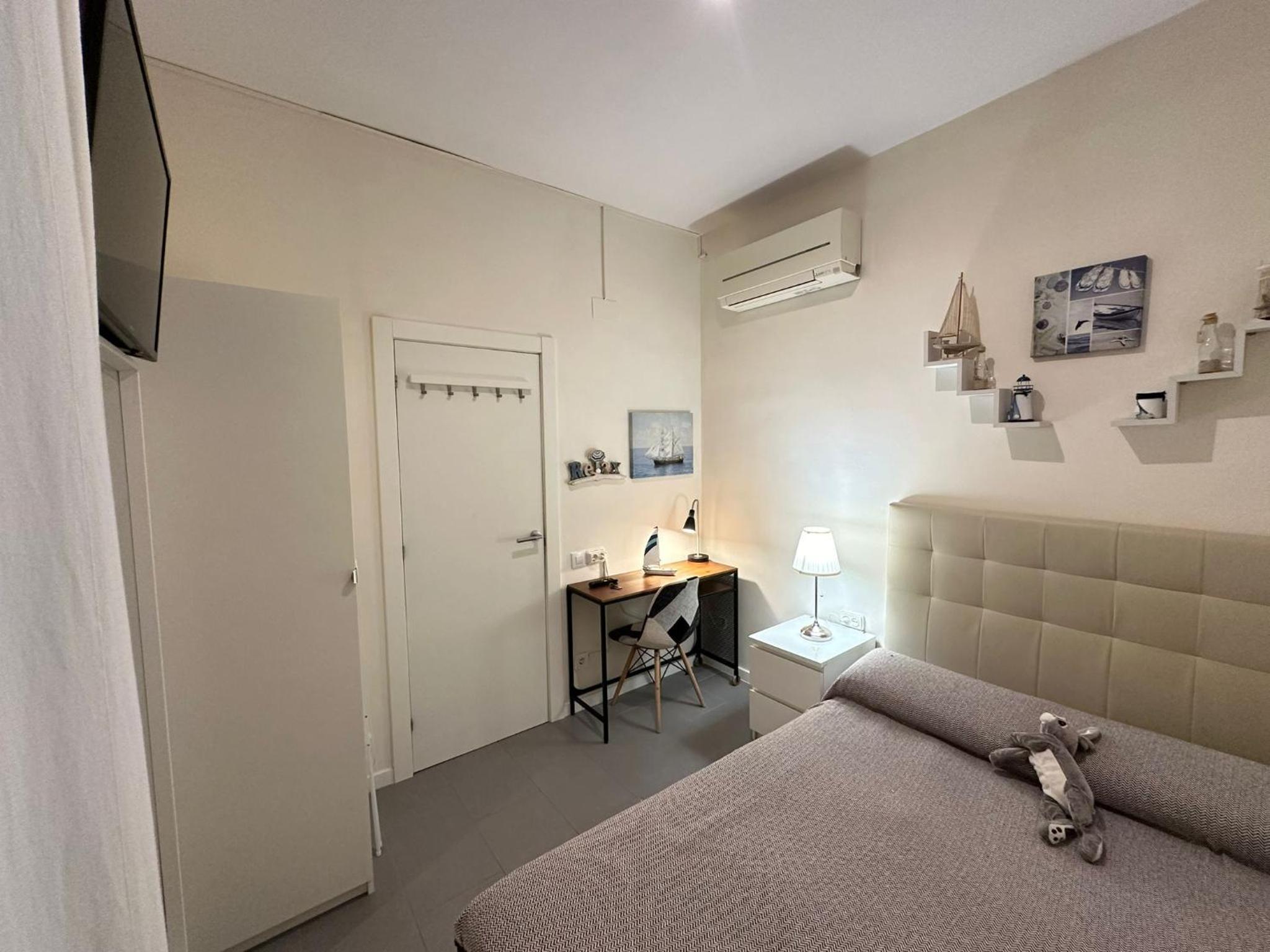 Budget Double Room photo 2