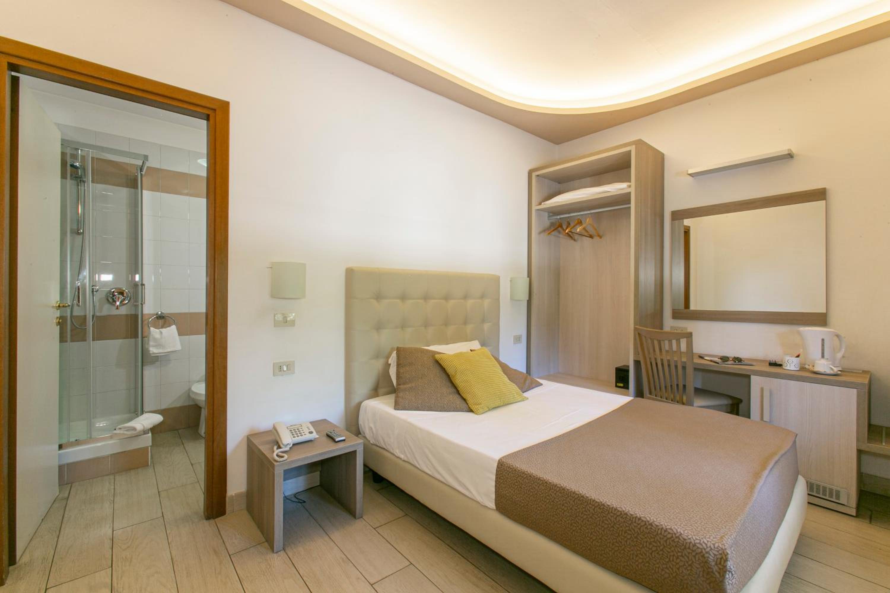 Single Room photo 1