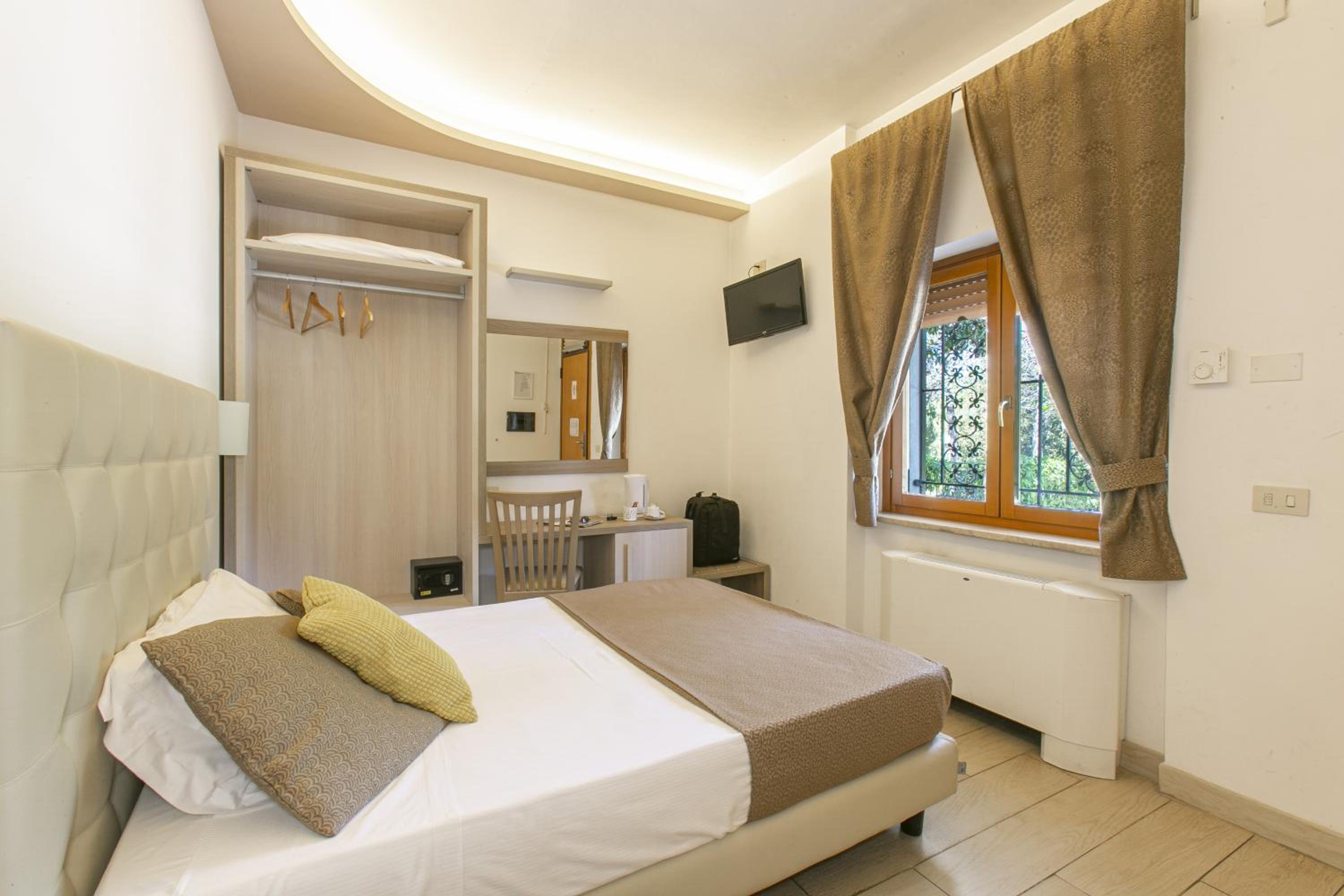 Single Room photo 2