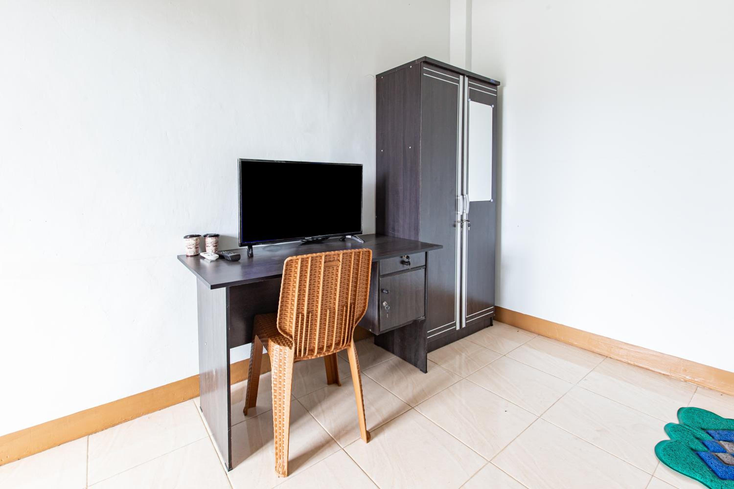 Small Single Room photo 3