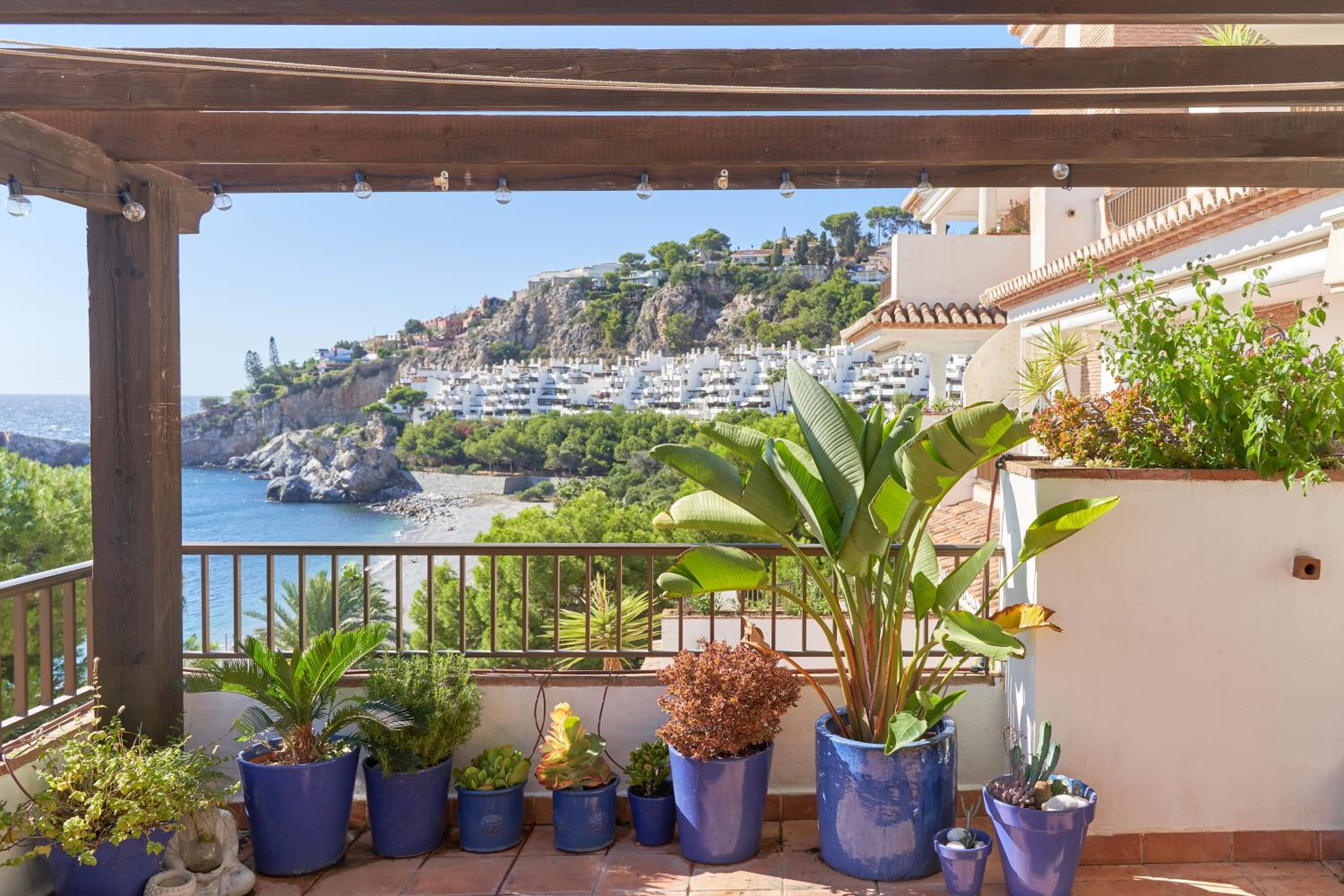 Two-Bedroom Deluxe Apartment with Ocean View photo 3