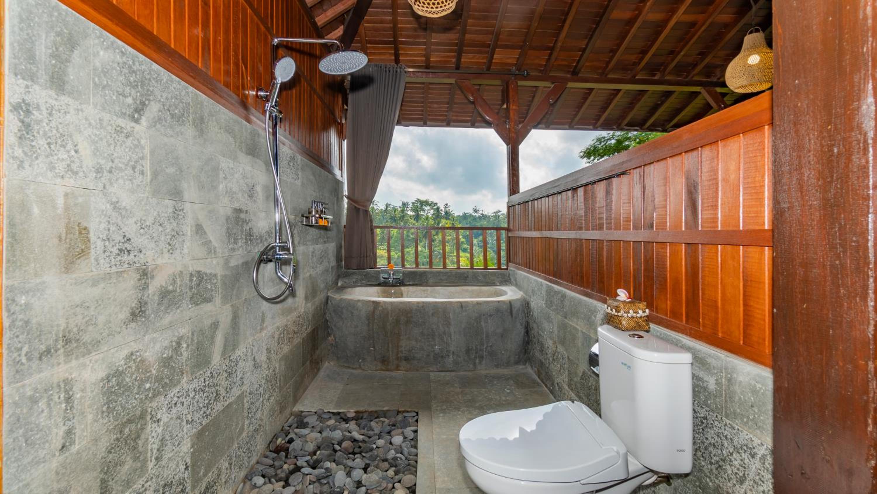 Suite Pool Room - Photo 16