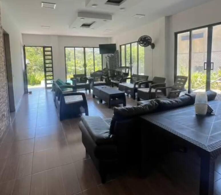 Four-Bedroom House photo 3