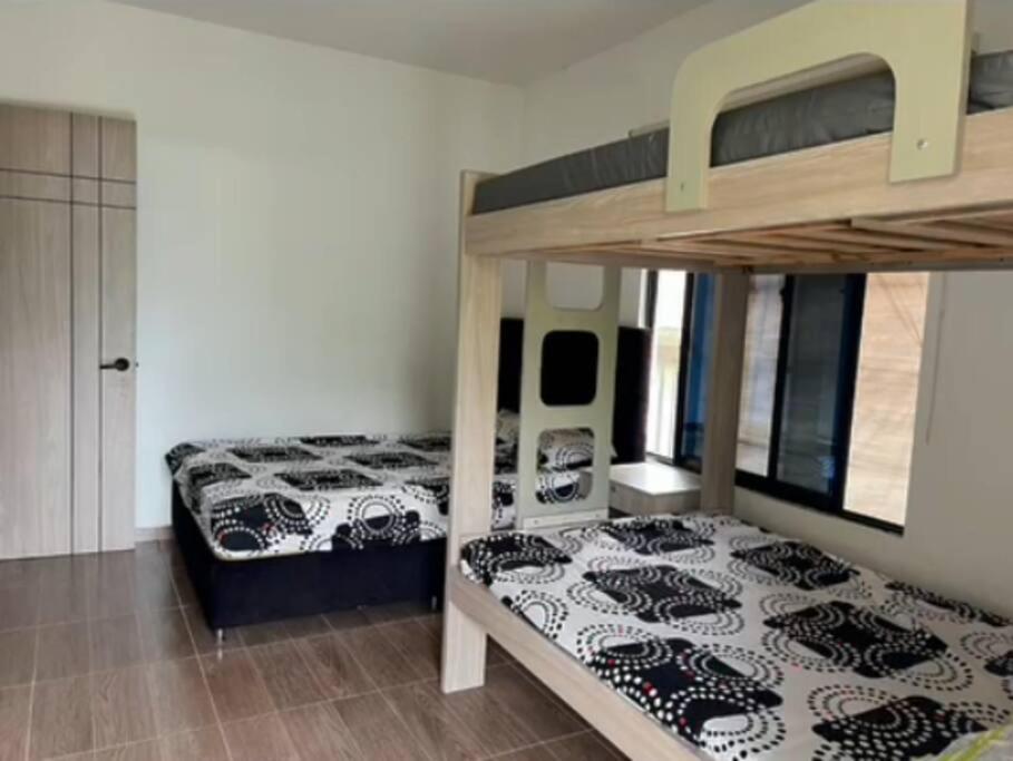 Four-Bedroom House photo 1