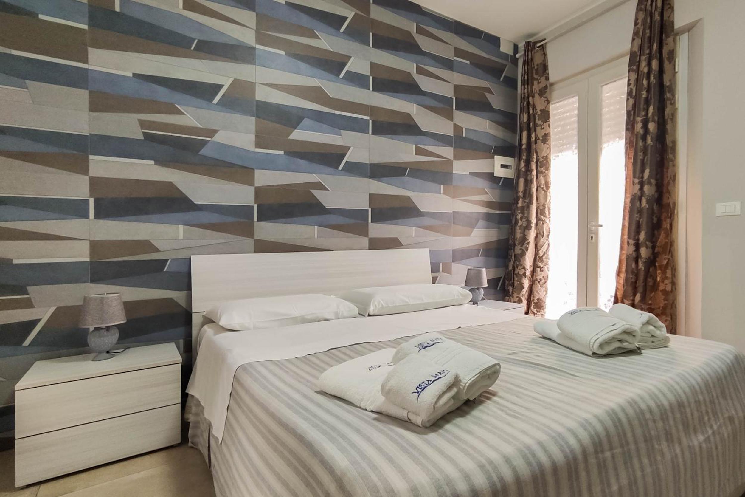 Double Room with Private Bathroom - Ground Floor - Photo 1