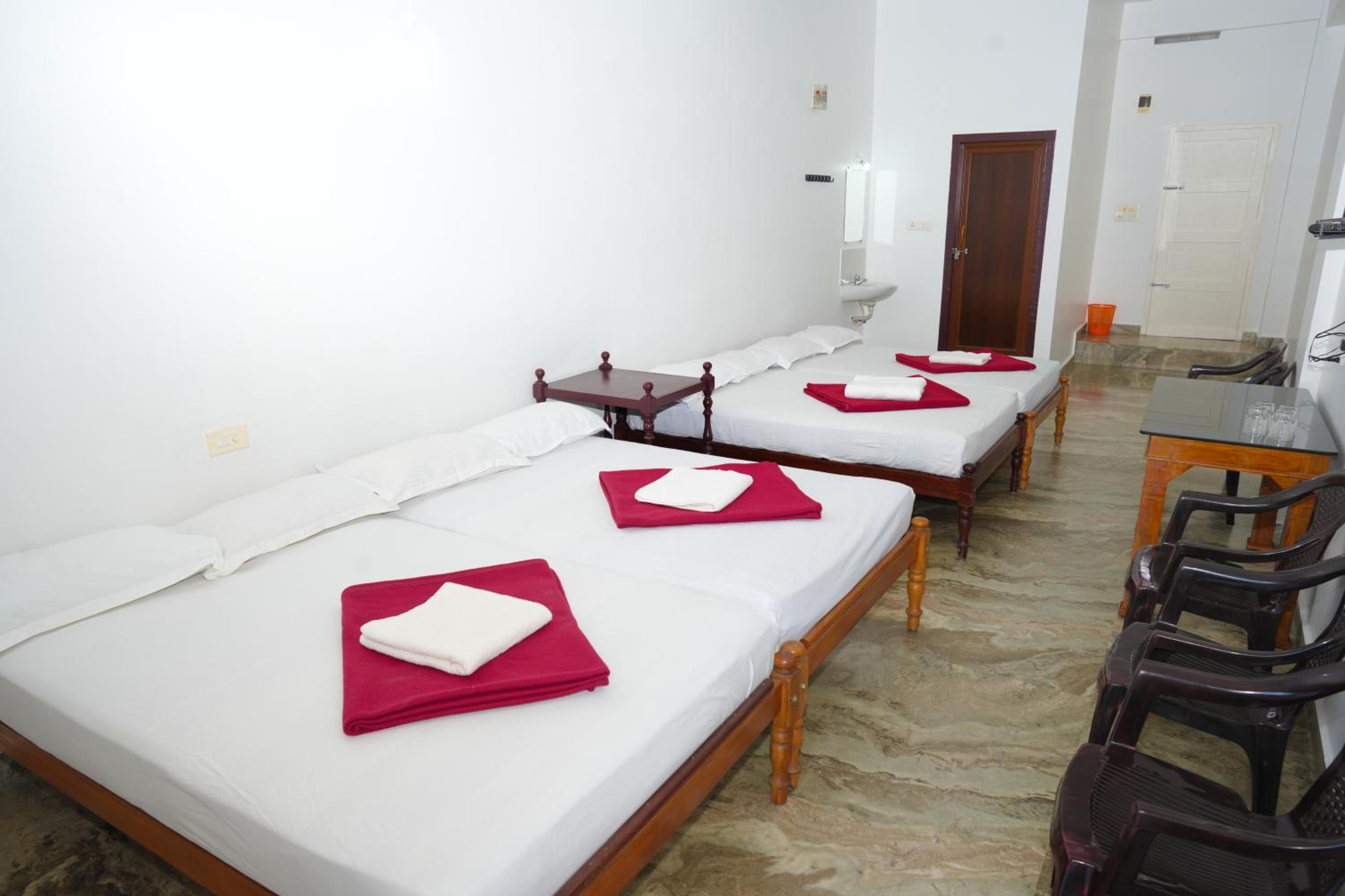 Basic Triple Room