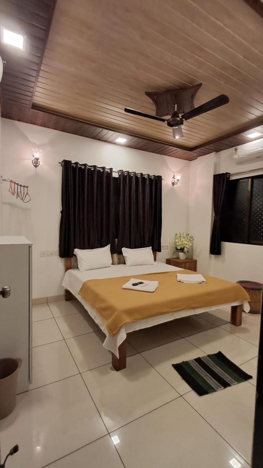 Deluxe Room (2 Adults + 1 Child) photo 2