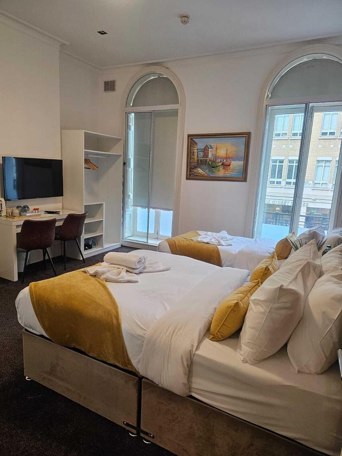 Superior Triple Room photo 2