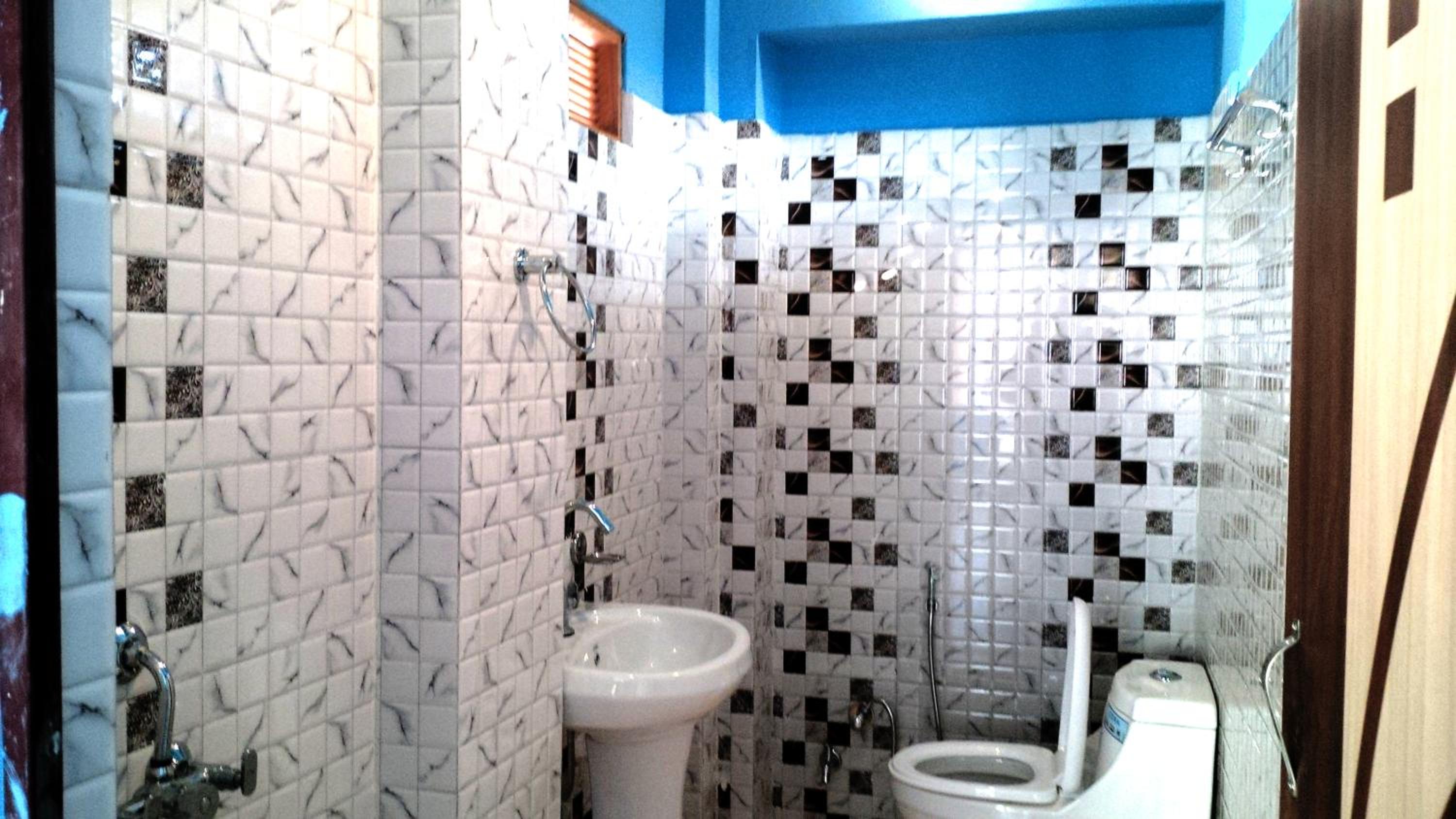 Deluxe Double Room (2 Adults + 1 Child) photo 2