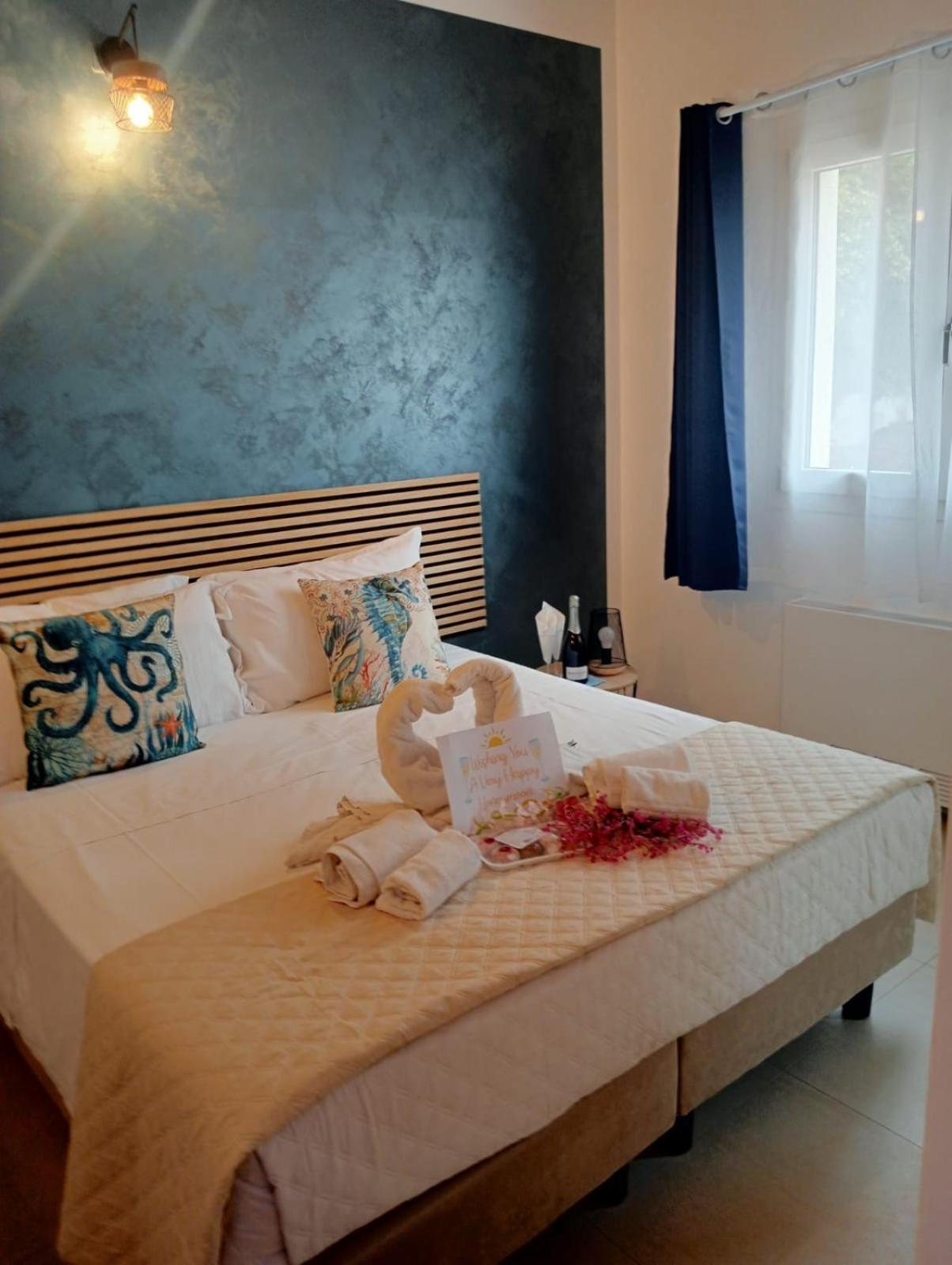 Double or Twin Room photo 3