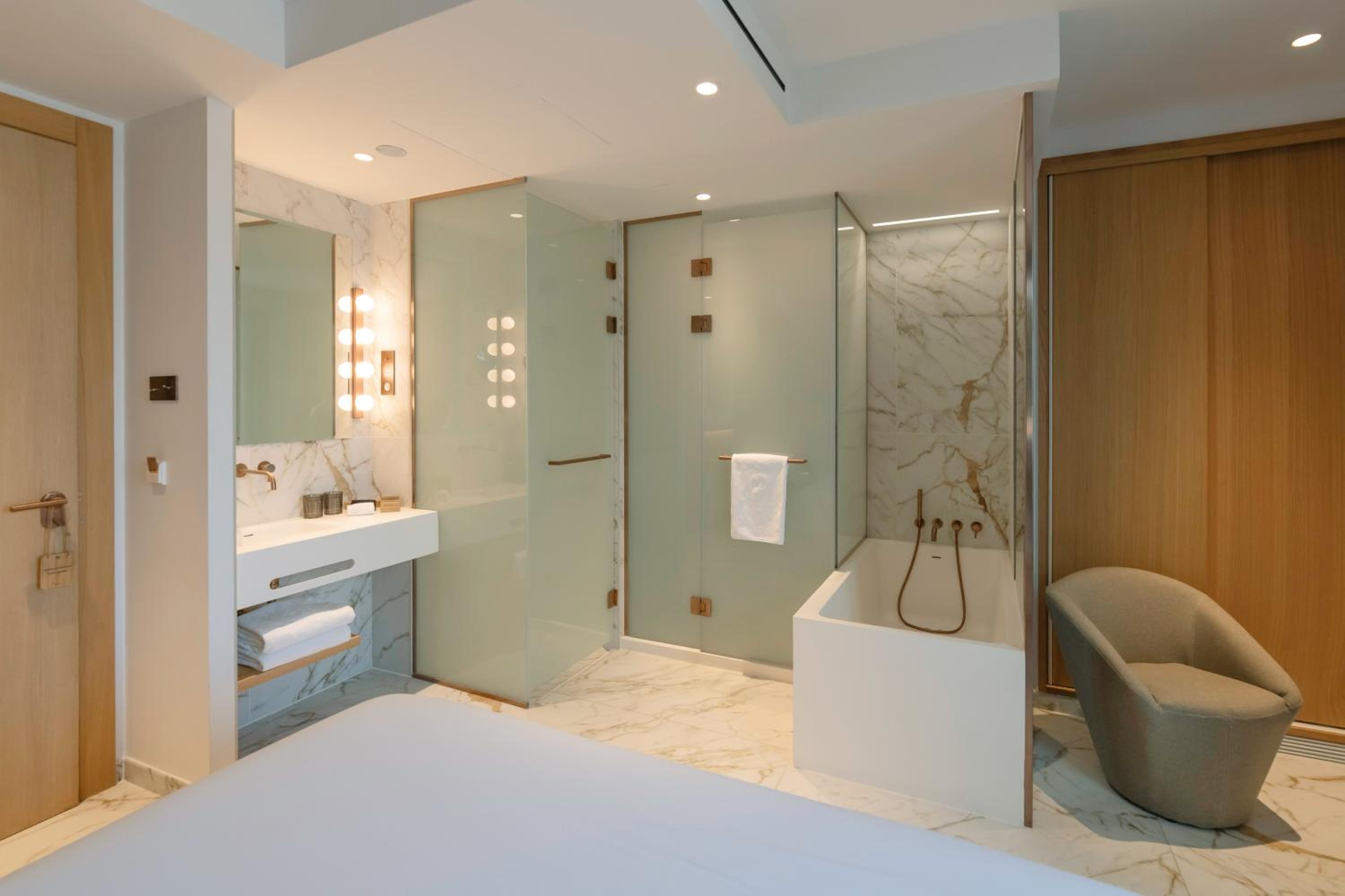 Premium Guest Room with Terrace thumbnail 6