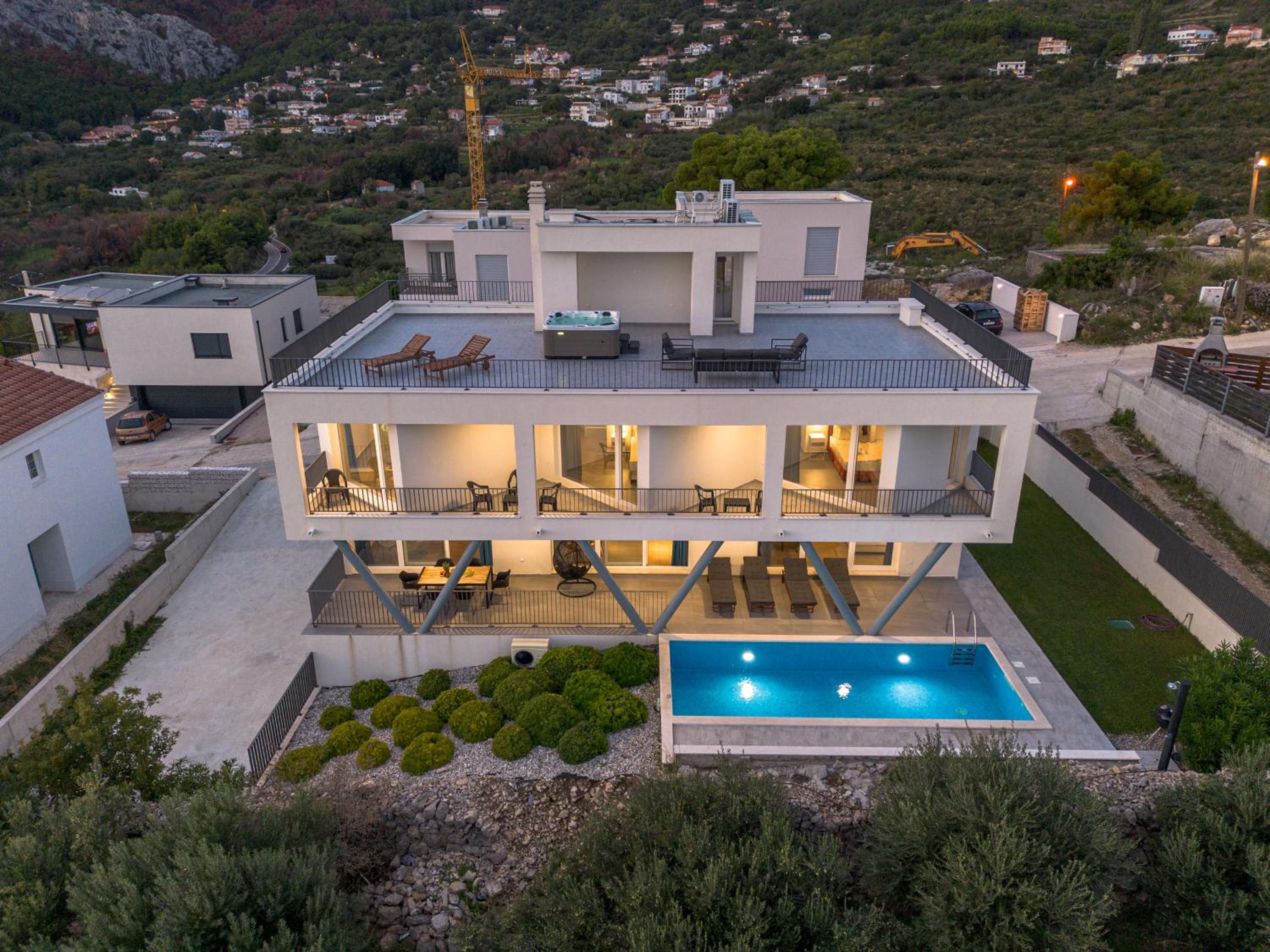 Villa photo 2