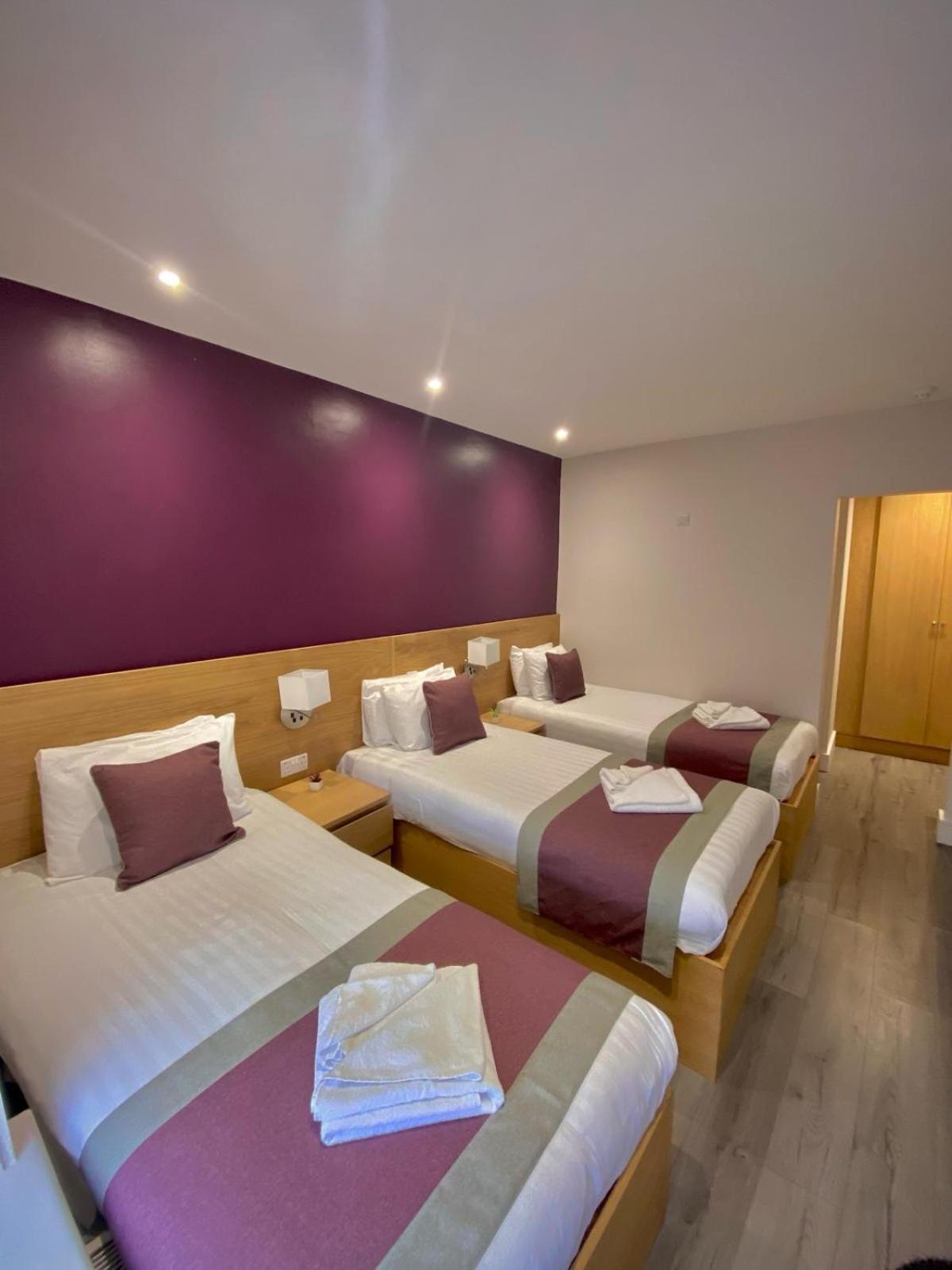 Triple Room - Photo 2