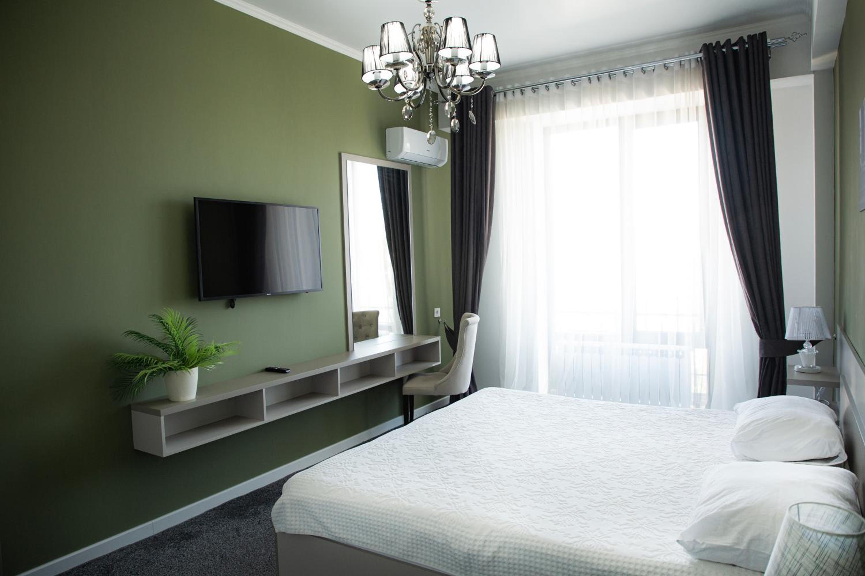 Superior Suite - Photo 7