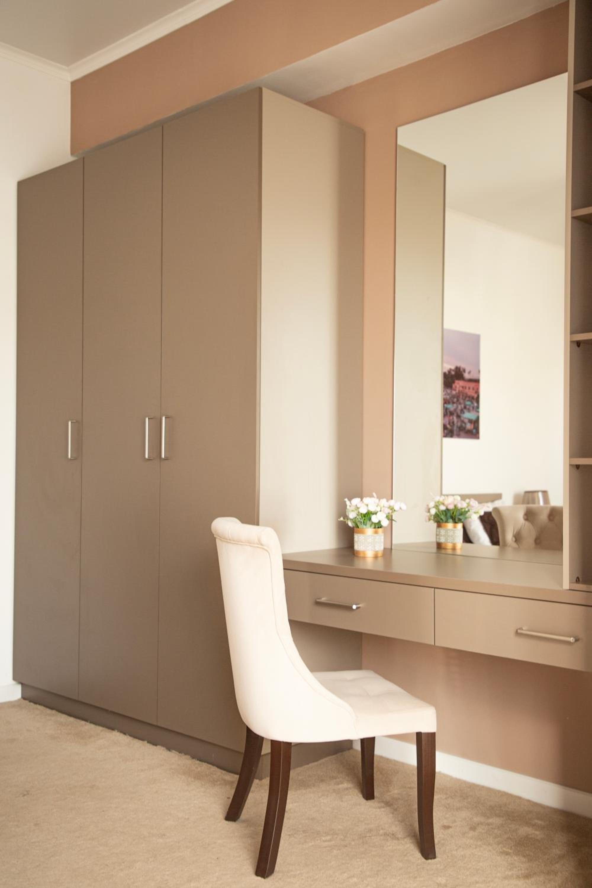 One-Bedroom Suite - Photo 15