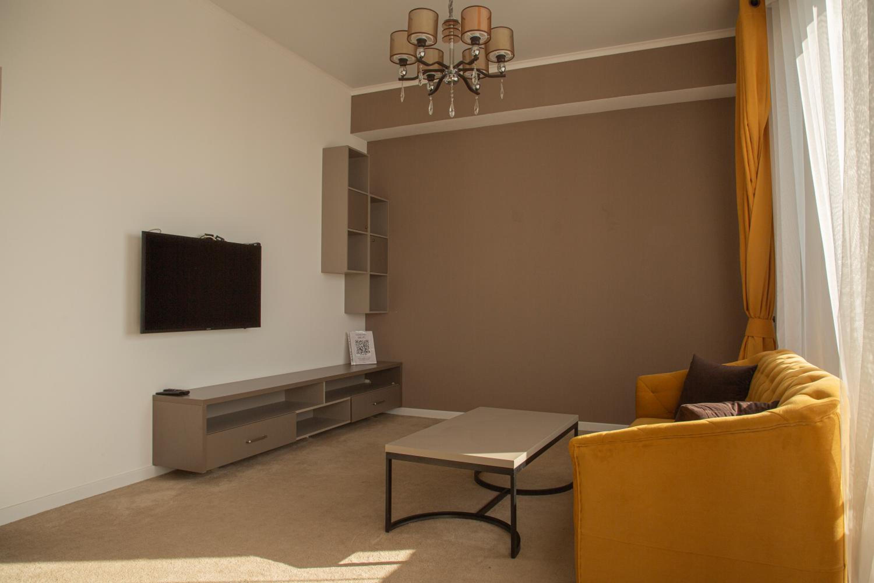 One-Bedroom Suite - Photo 11