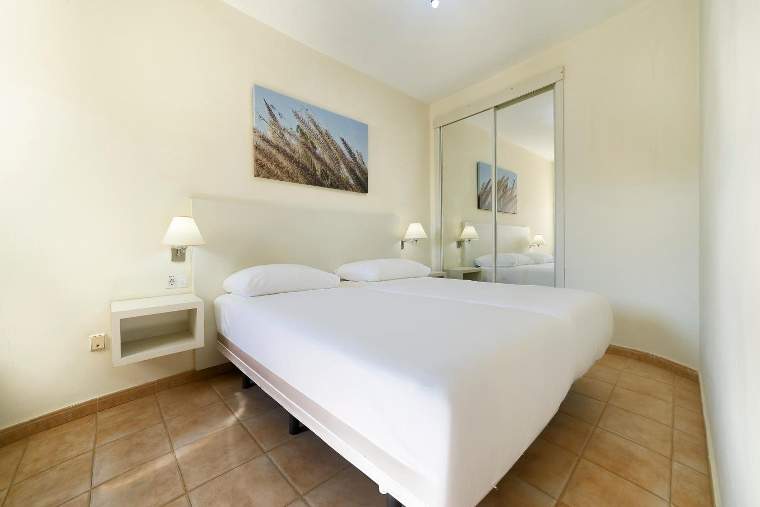 Apartamento Clásico de una Habitación con Balcón