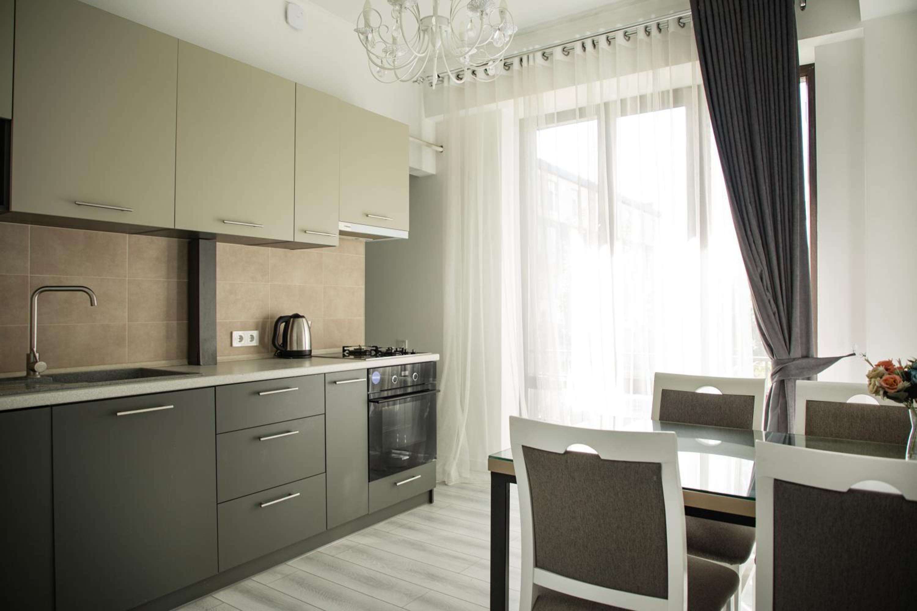 Two-Bedroom Suite - Photo 5