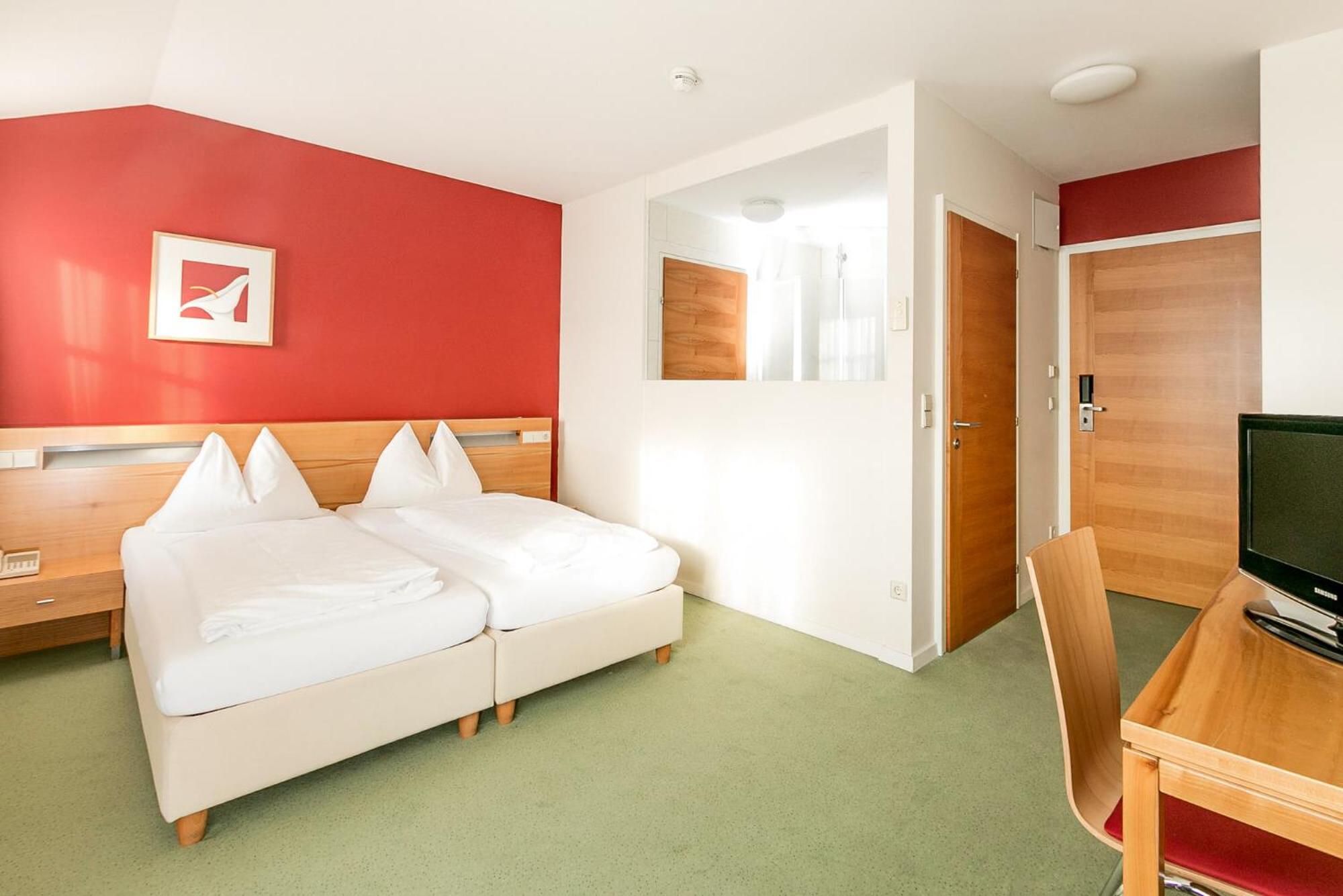 Double Room - Photo 3