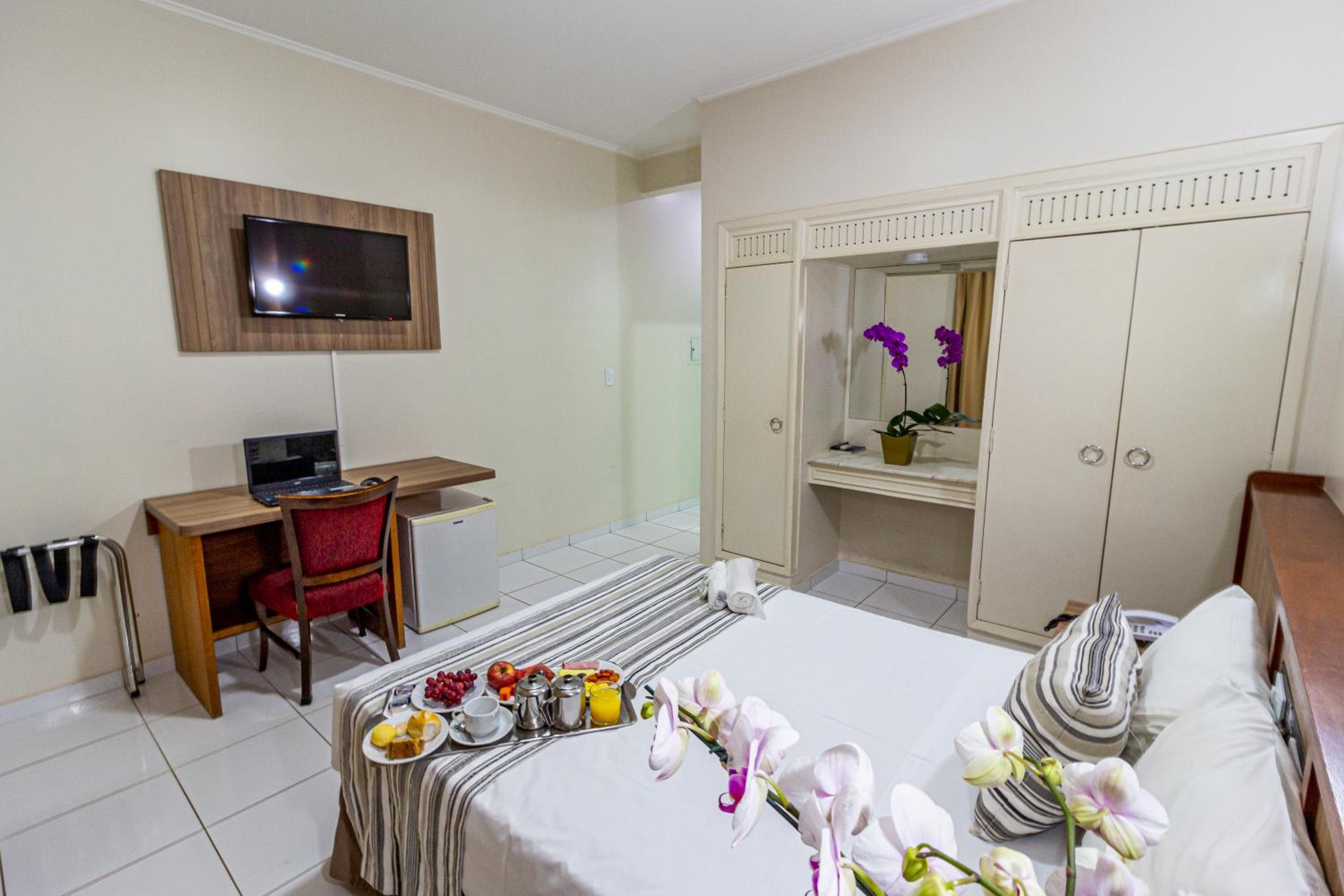 Standard Double Room - Photo 1