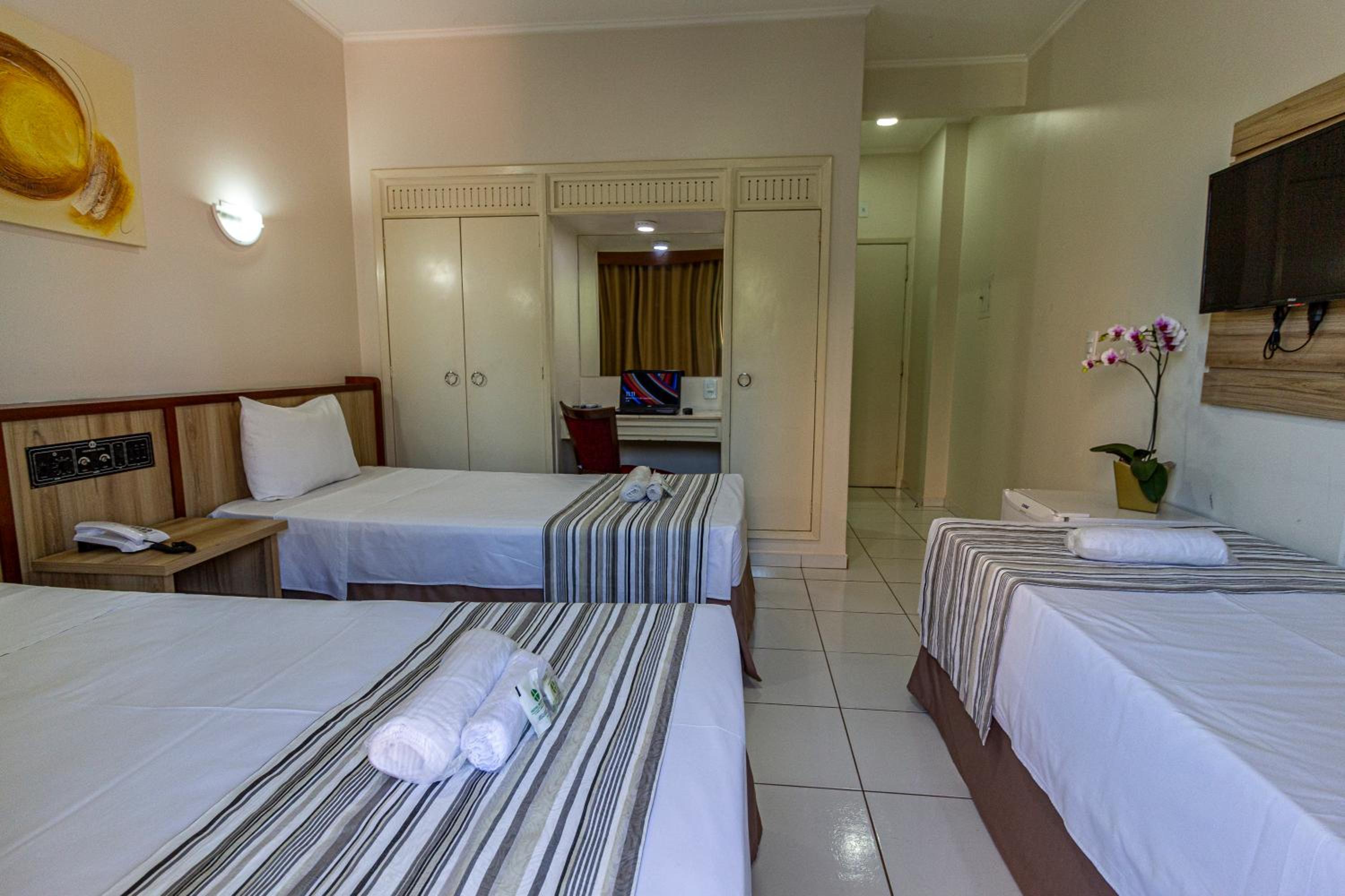 Standard Triple Room - Photo 1