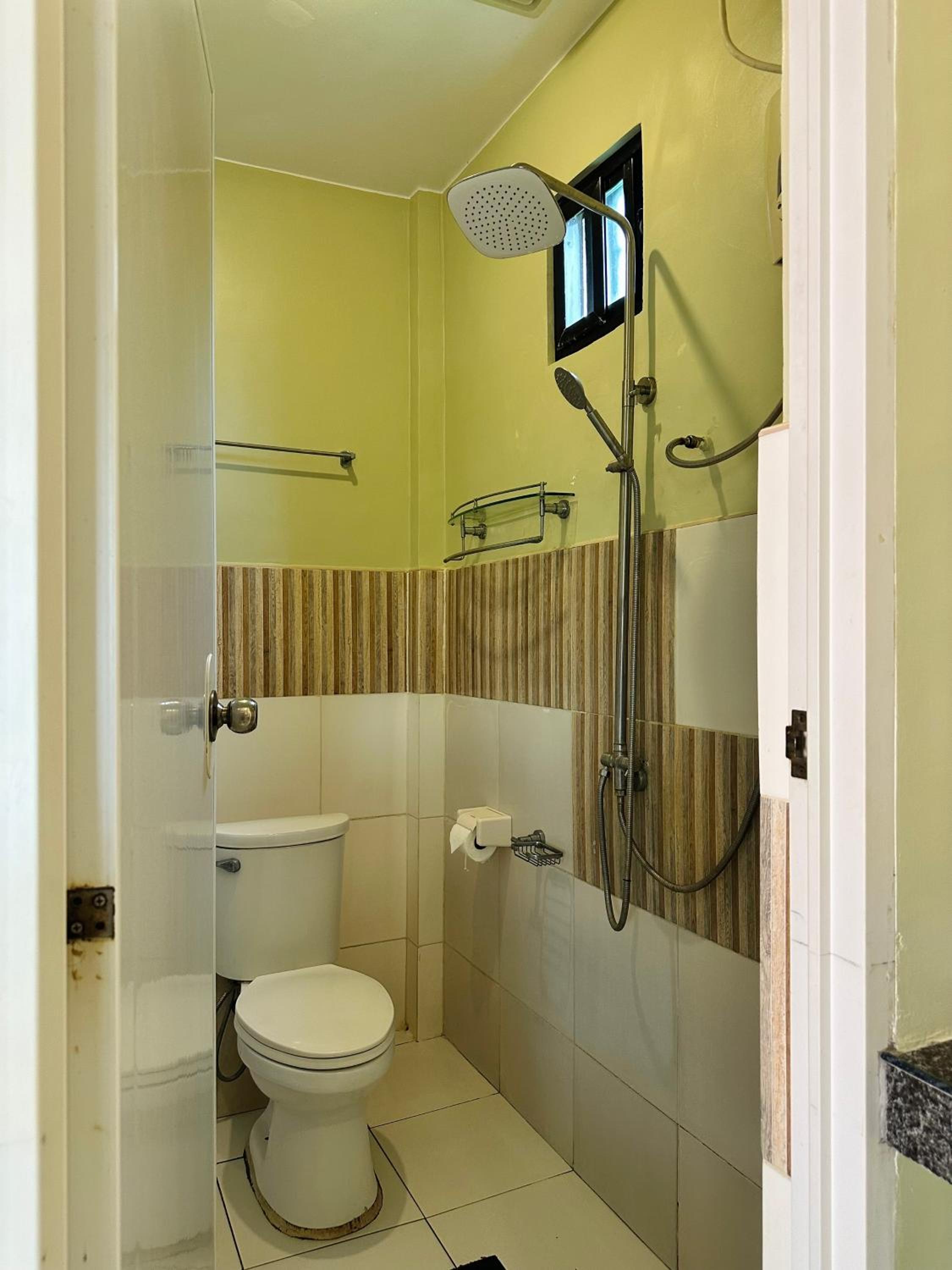 Deluxe Double Room with Side Sea View - Photo 5