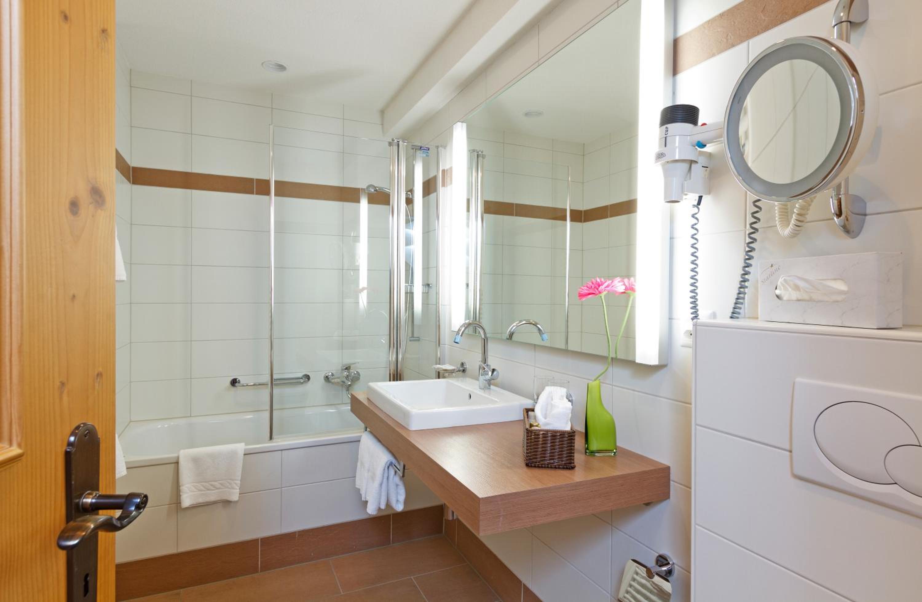 Double Room Comfort Plus with Sitting Corner and Balcony