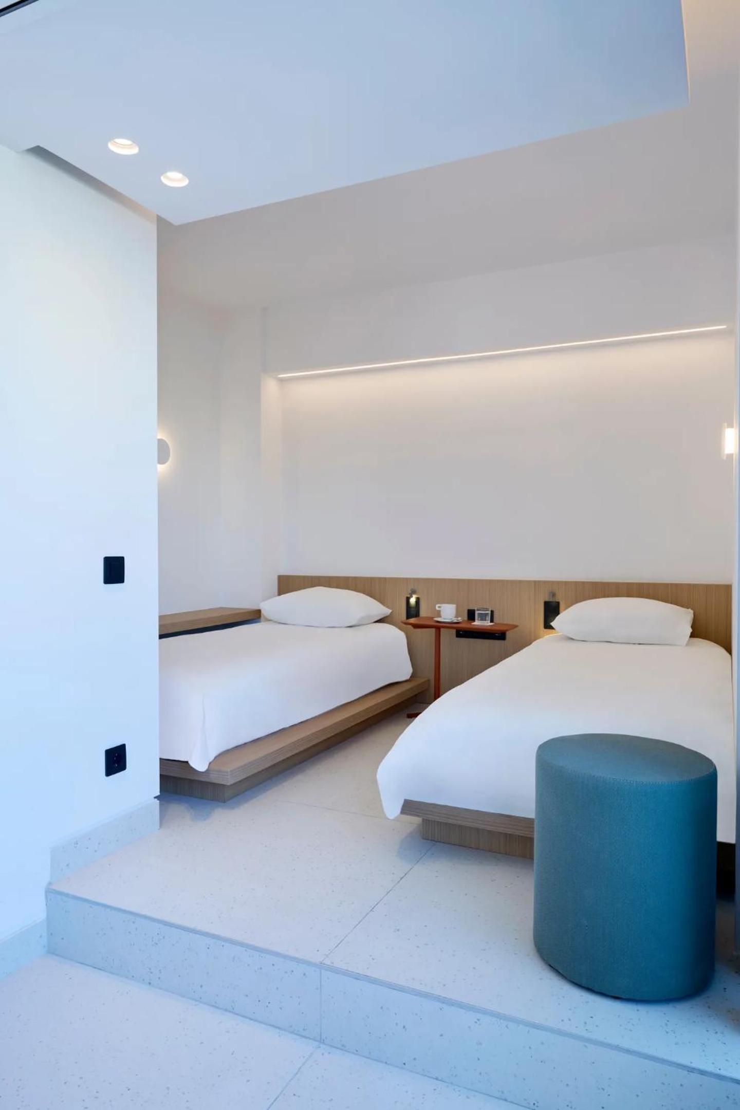 Twin Room - Photo 2