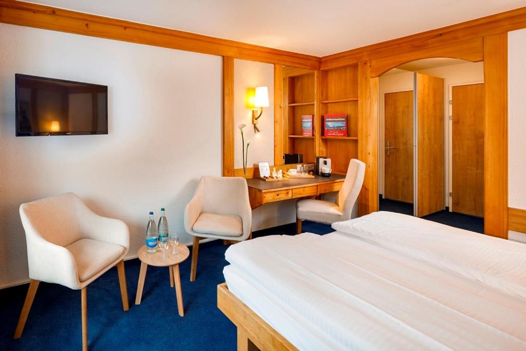 Double Room Scenic South Facing