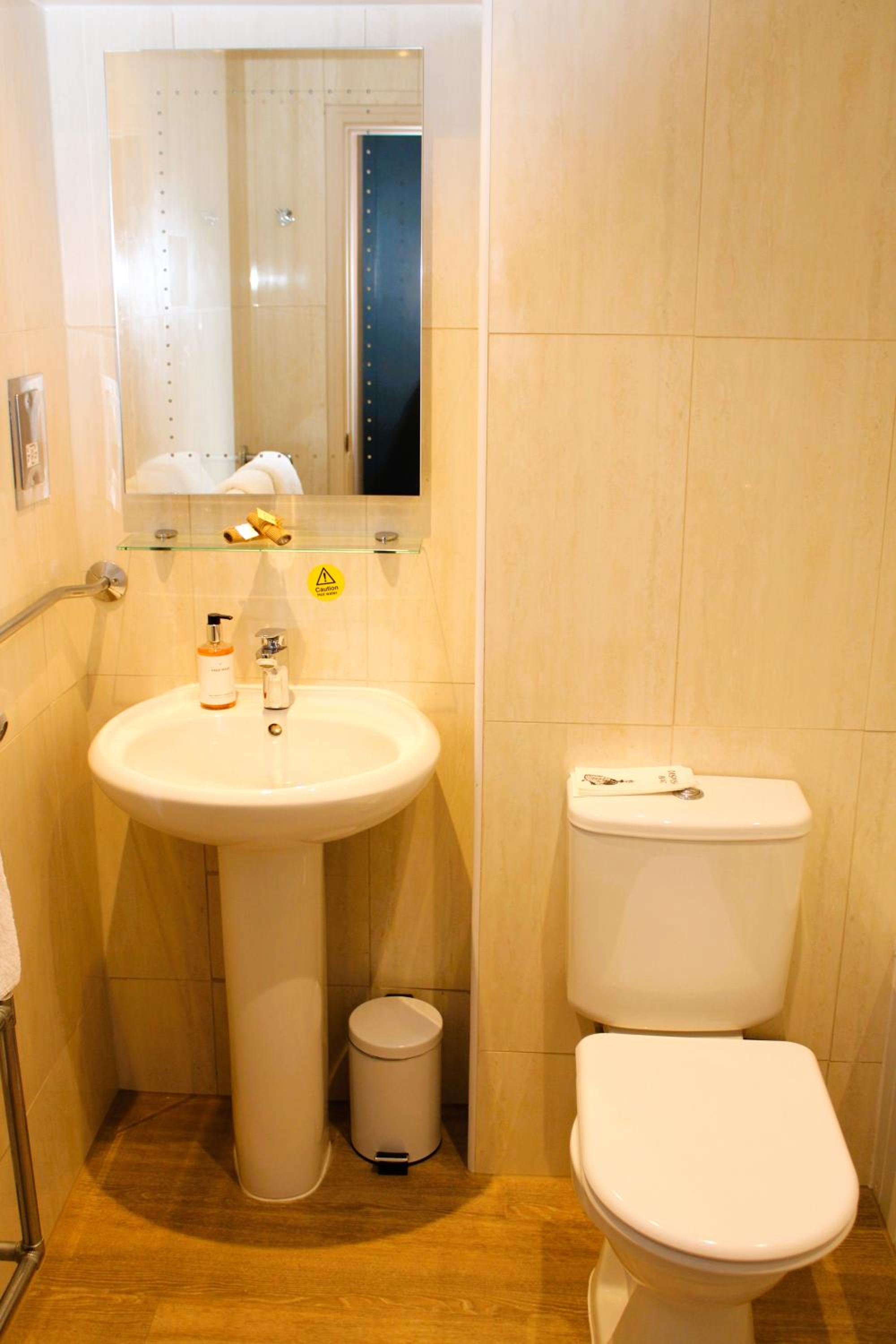 Superior Twin Room - Photo 6