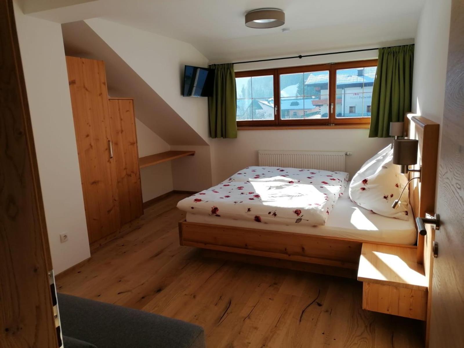 Two-Bedroom Apartment with Balcony photo 1