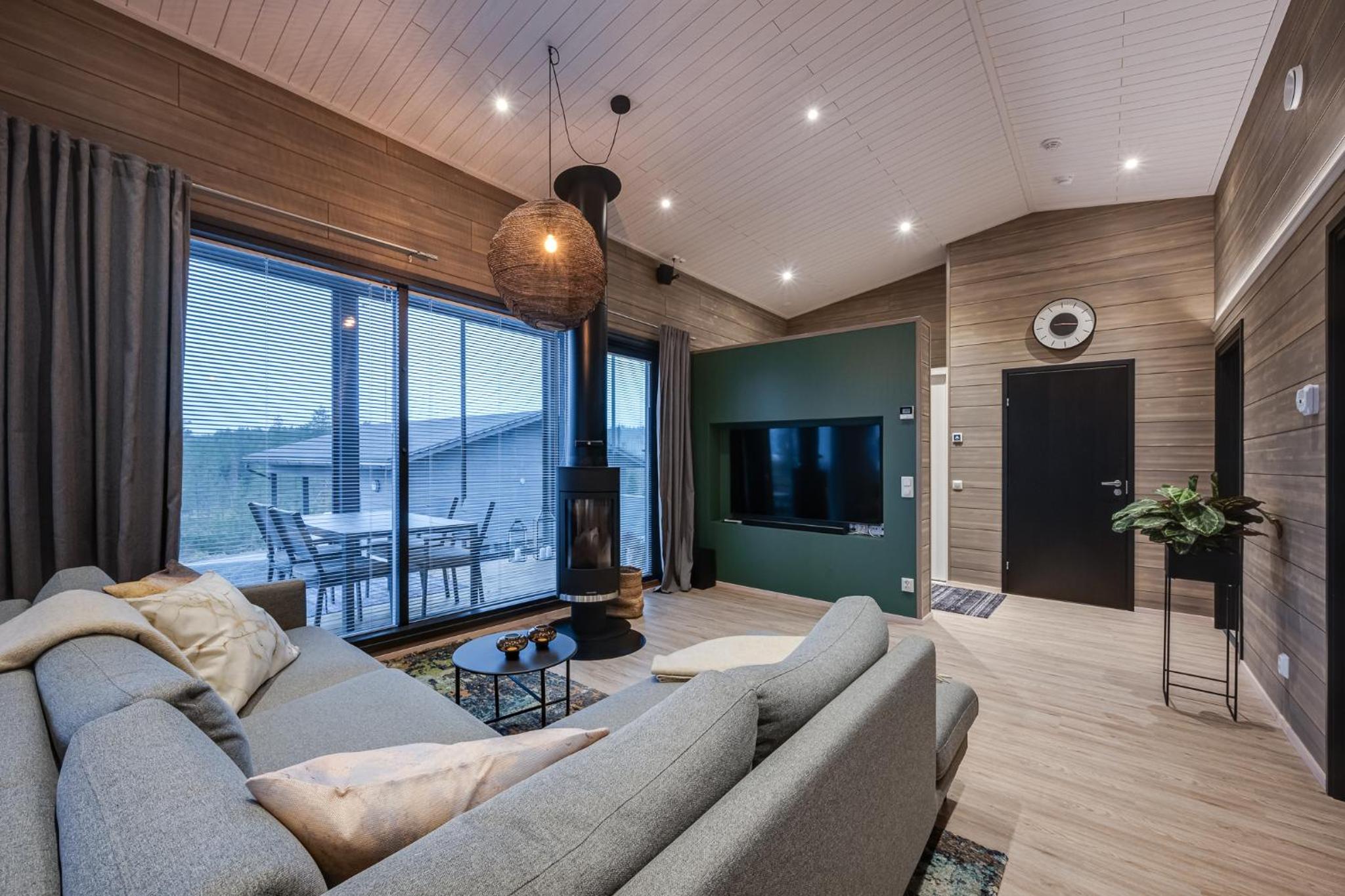 Three-Bedroom House photo 2